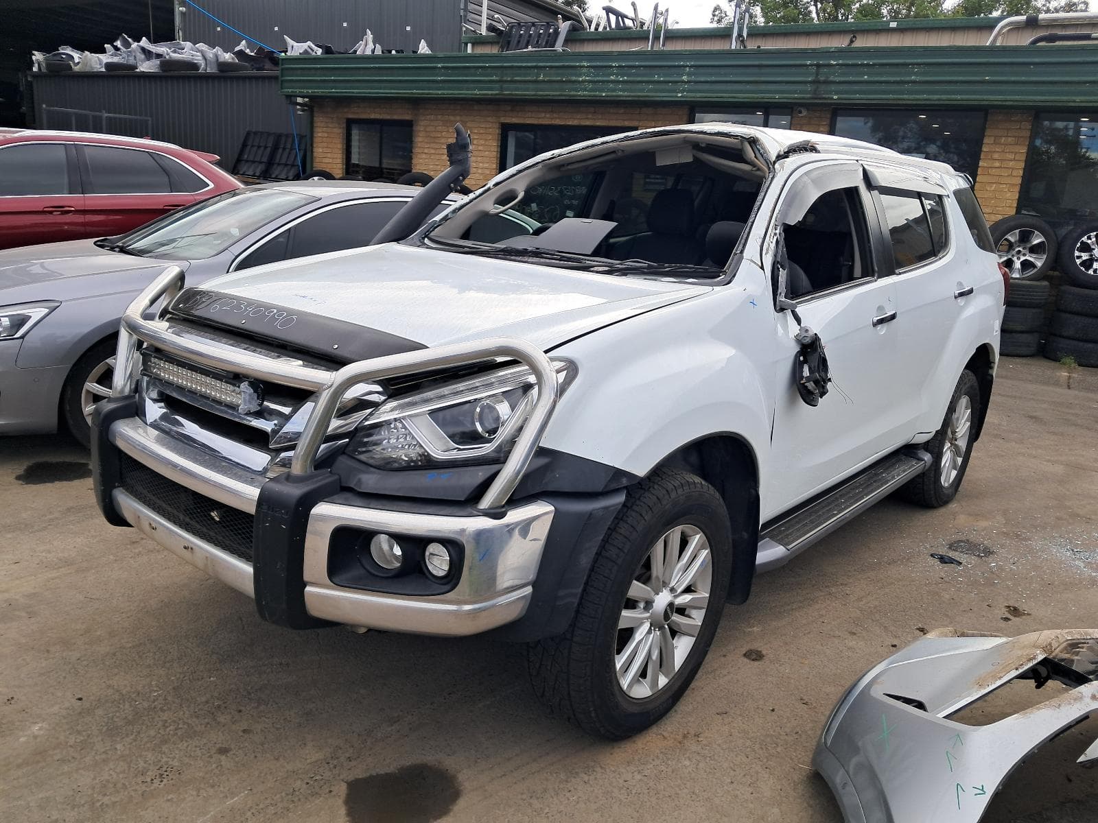 2017 ISUZU MU-X 3
