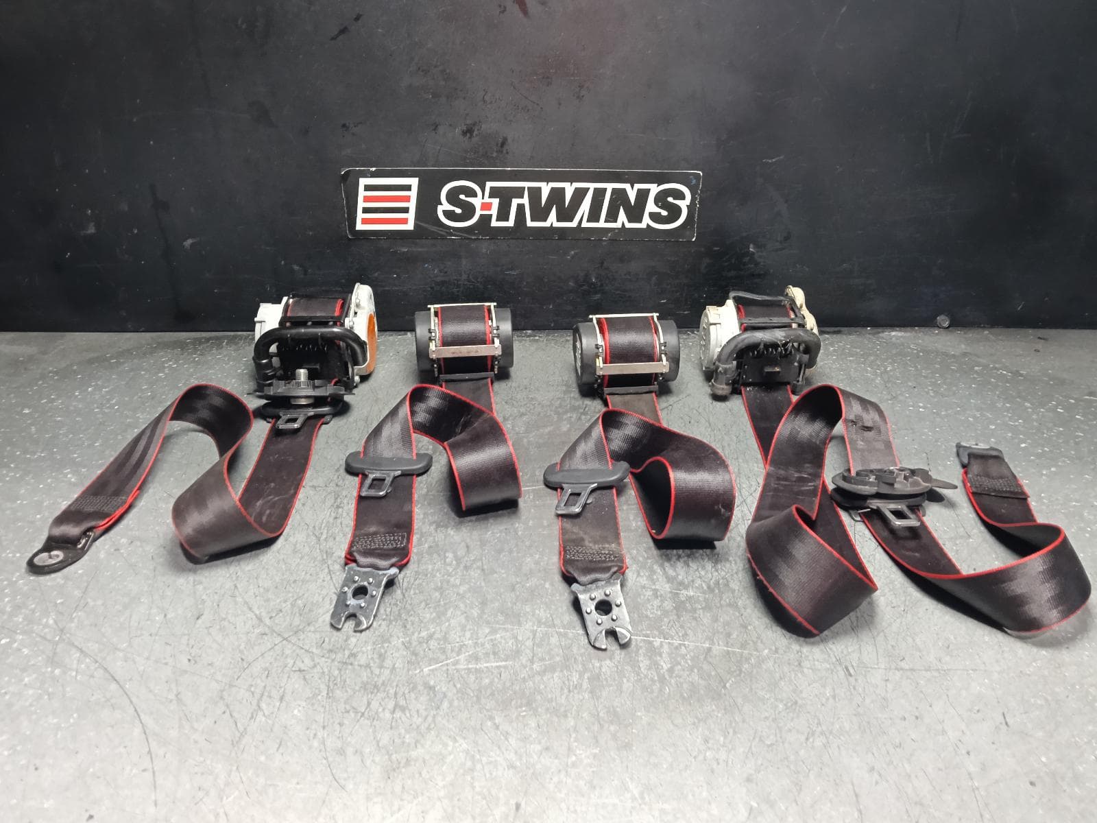 Used auto part listing image: 2015 AUDI A3 SEAT BELT STALK RH REAR, SEAT BELT ONLY, SEDAN, 8V, 12/13-10/20 0000415901