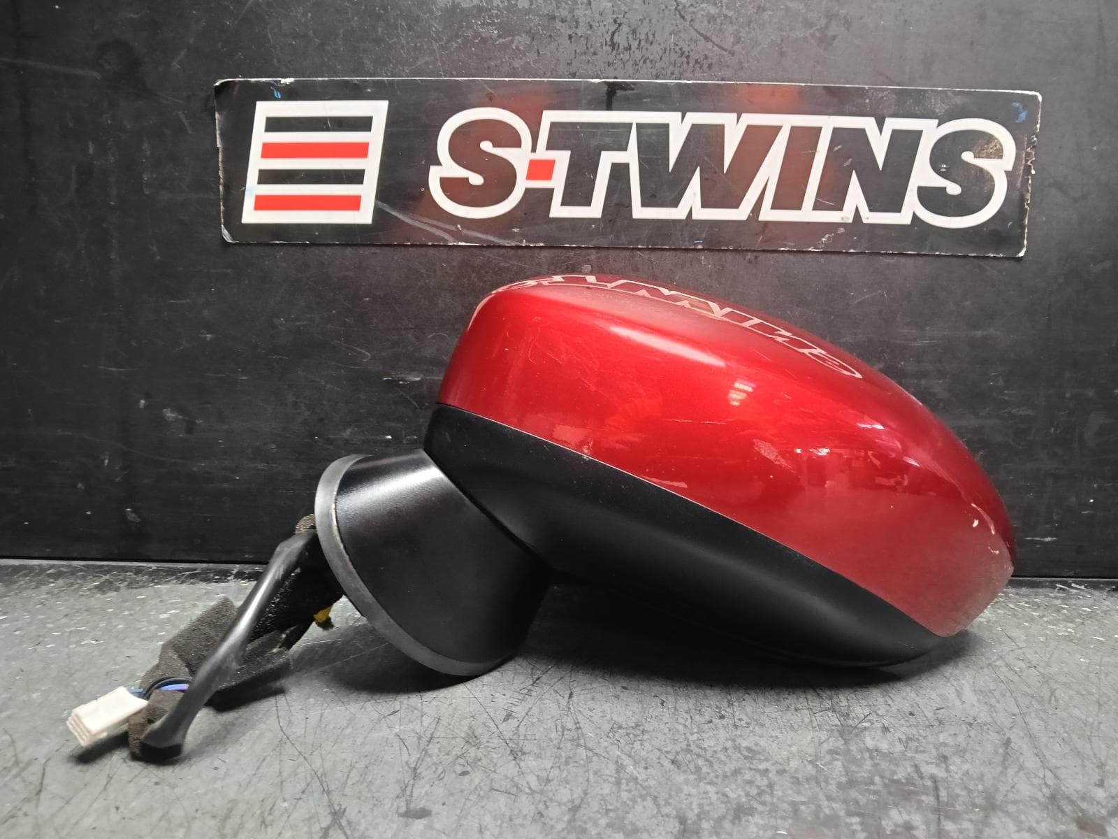 Used auto part listing image: 2016 MAZDA MX5 LEFT DOOR MIRROR ND SERIES, W/ ELECT ADJ, HEATED TYPE, COLOUR CODED, 08/15- 0000415916