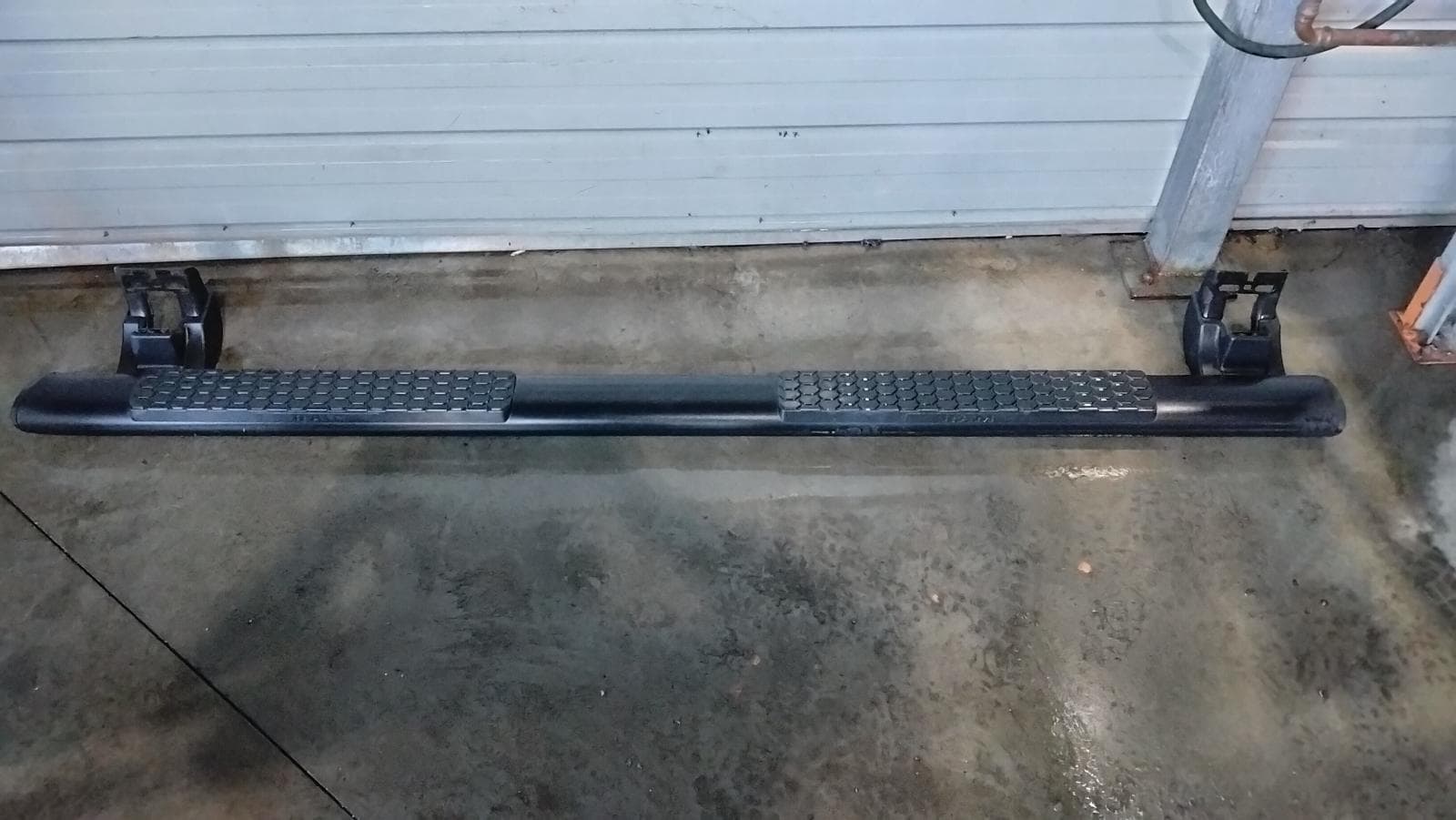 Used auto part listing image: 2021 RAM 1500 SIDE STEP SKIRT DS, LH SIDE, 11/17-12/23 0000412388