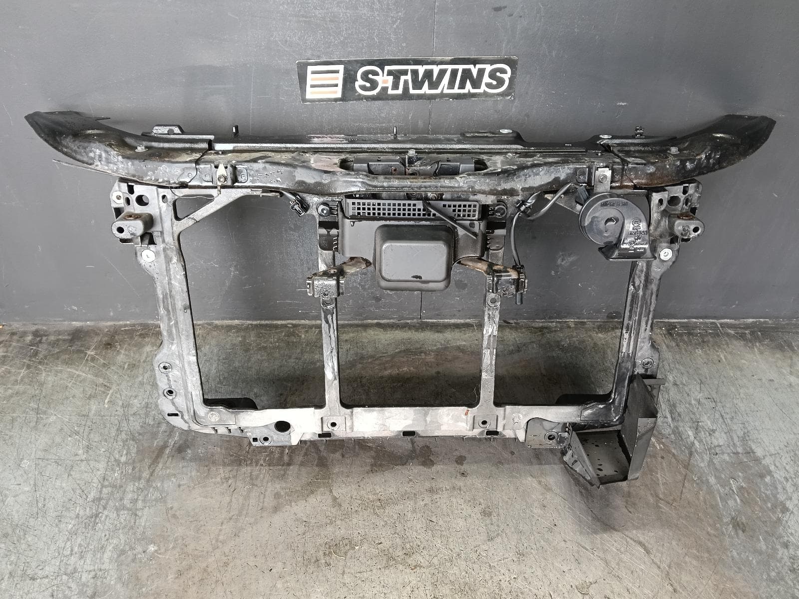 Used auto part listing image: 2014 MAZDA 3 RADIATOR SUPPORT BM, PETROL (BOLT ON PLASTIC), NON RADAR SENSOR TYPE, 06/13-05/16 0000415983