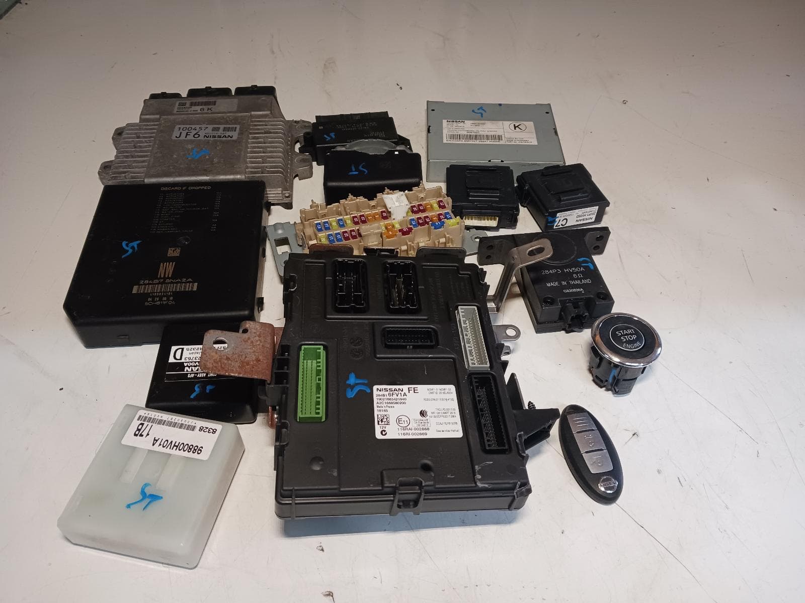 Used auto part listing image: 2018 NISSAN QASHQAI ENGINE ECU, 2.0, PETROL, SEC SET (ECU/IMM/READER/KEY), MR20, J11, 06/14-07/21 0000239396