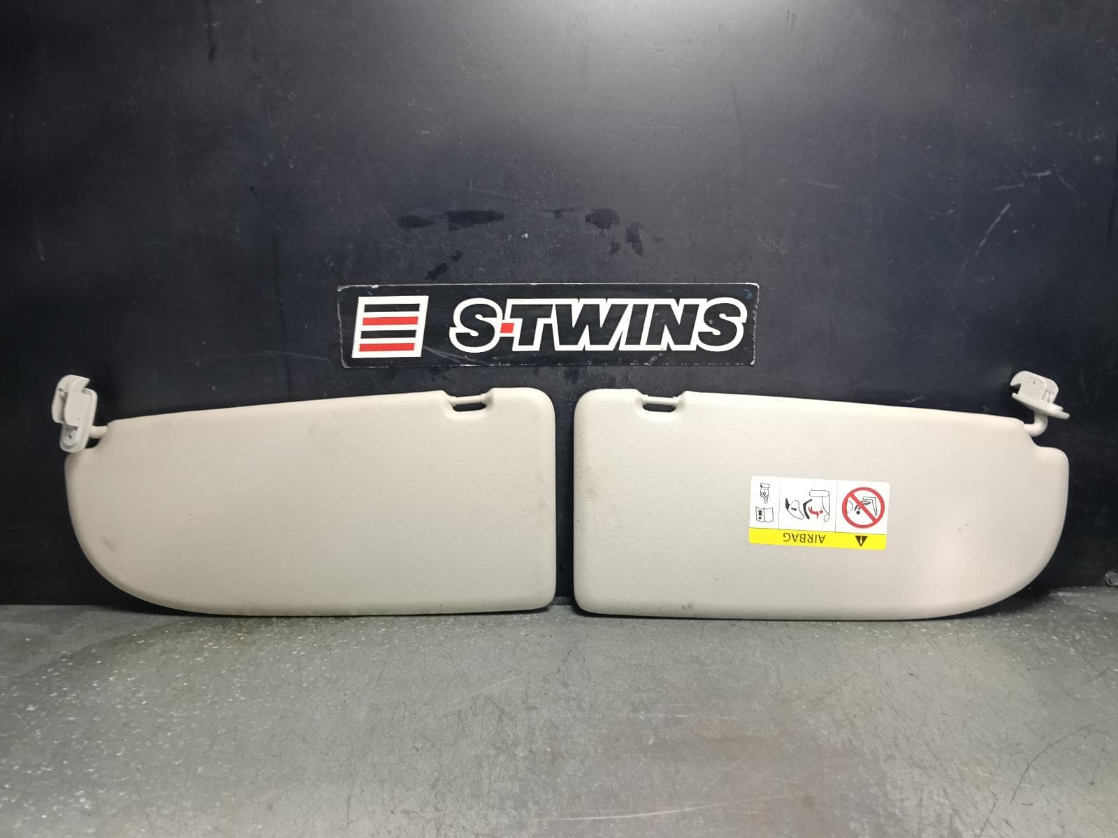 Used auto part listing image: 2019 VOLKSWAGEN CADDY SUNVISOR 2KN, PAIR, 07/15-02/21 0000416075