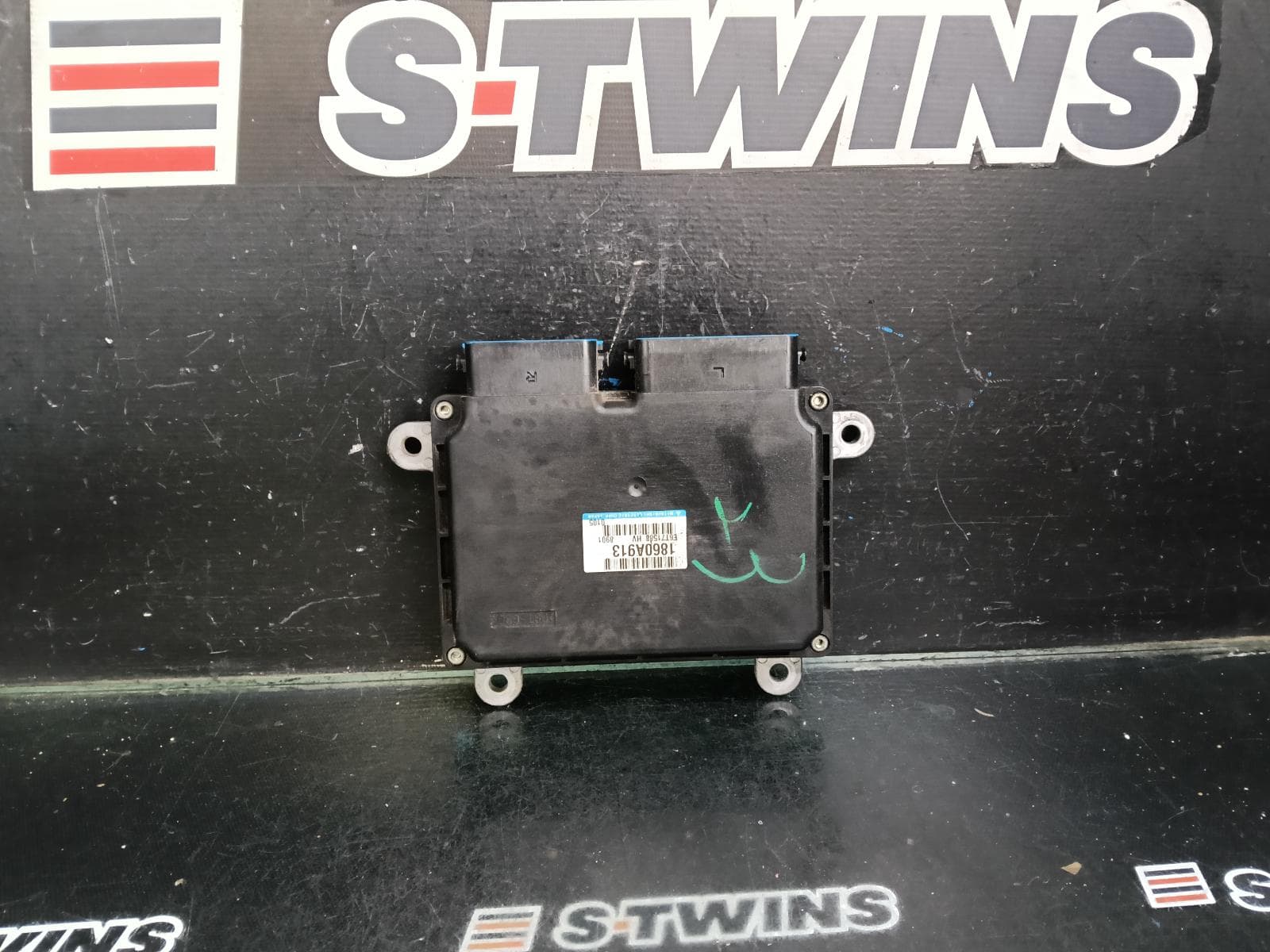 Used auto part listing image: 2009 MITSUBISHI LANCER ENGINE ECU, 2.0, AUTO T/M, ECU ONLY, P/N 1860A913, CJ, 07/07-10/15 0000416018