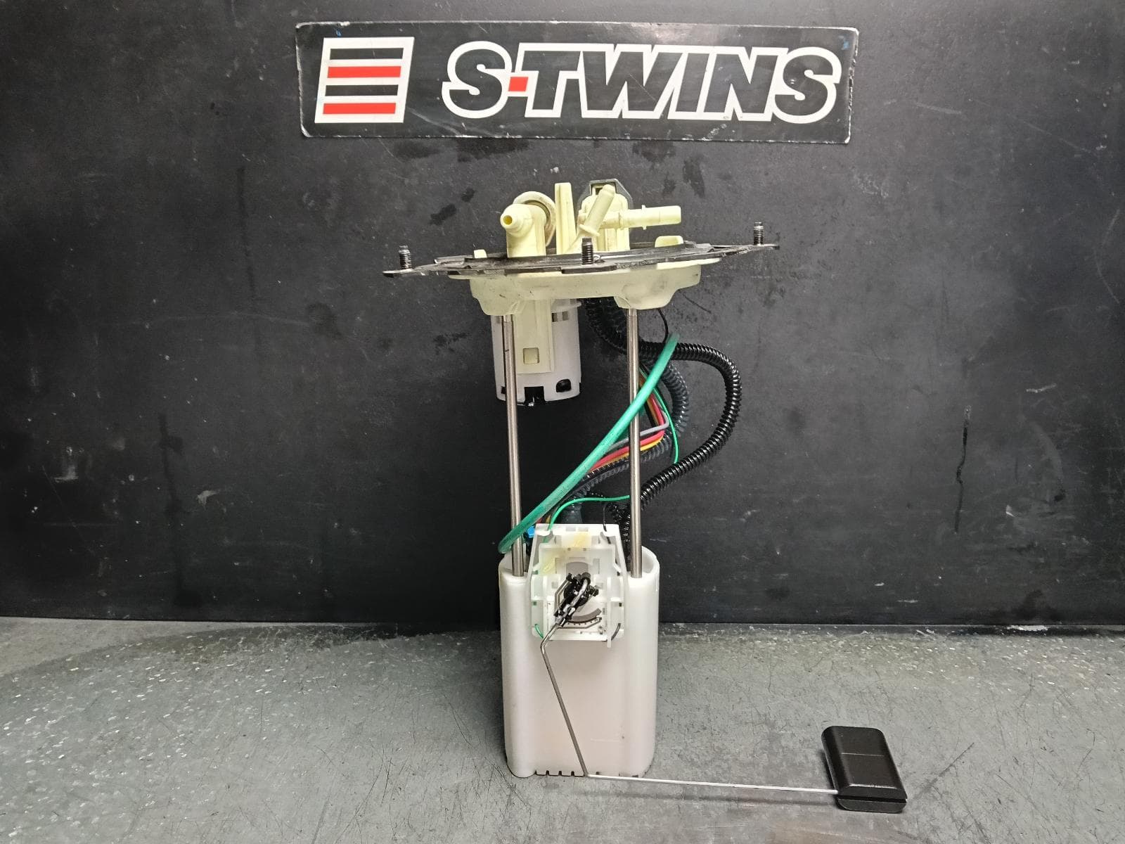 Used auto part listing image: 2024 VOLKSWAGEN AMAROK FUEL PUMP DIESEL, 2.0/3.0, DXKB/DXKA/DXWA CODE, FUEL PUMP, IN TANK (PUMP & SENDER), NF, 12/22- 0000416089