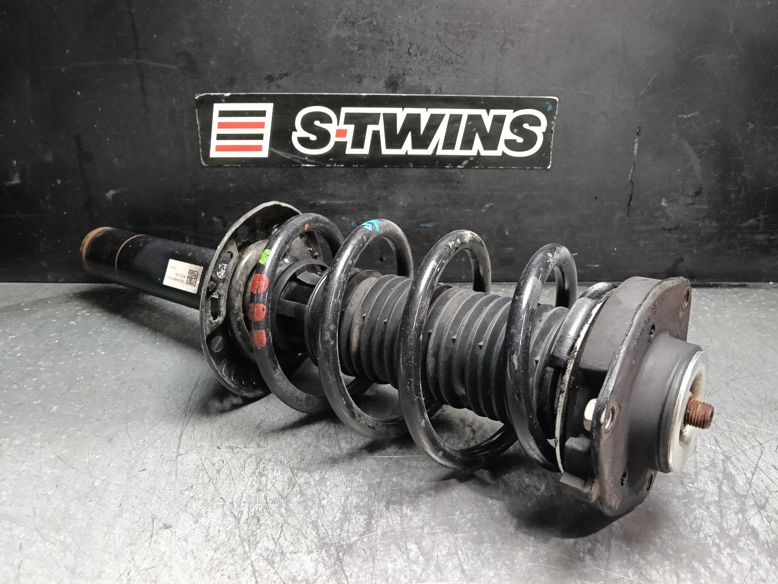 Used auto part listing image: 2019 VOLKSWAGEN CADDY RIGHT FRONT STRUT 2KN, 12/15-02/21 0000416071