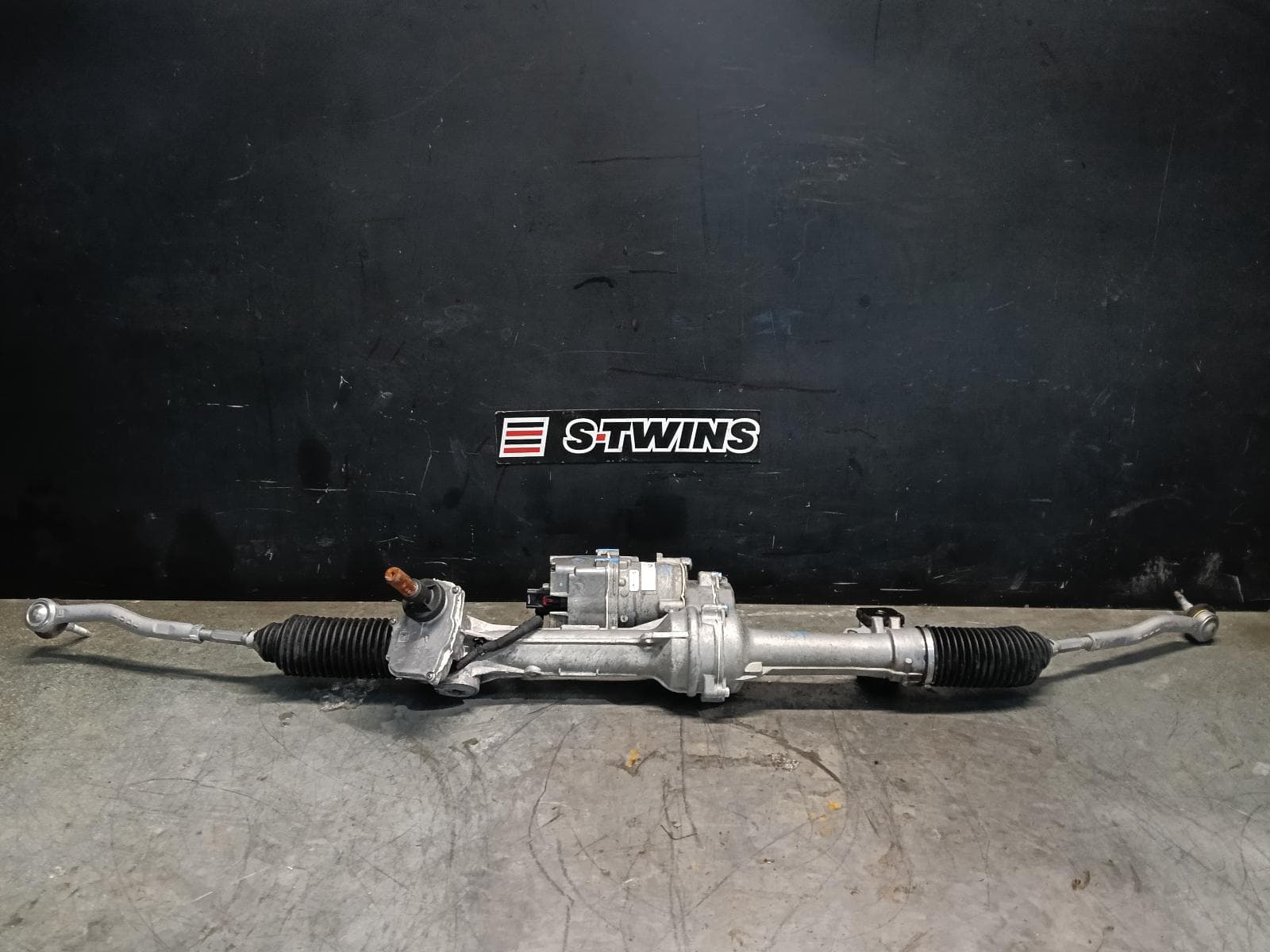 Used auto part listing image: 2024 VOLKSWAGEN AMAROK STEERING BOX RACK NF, ELECTRIC TYPE, DIESEL, 3.0, DXWA CODE, 12/22- 0000416091