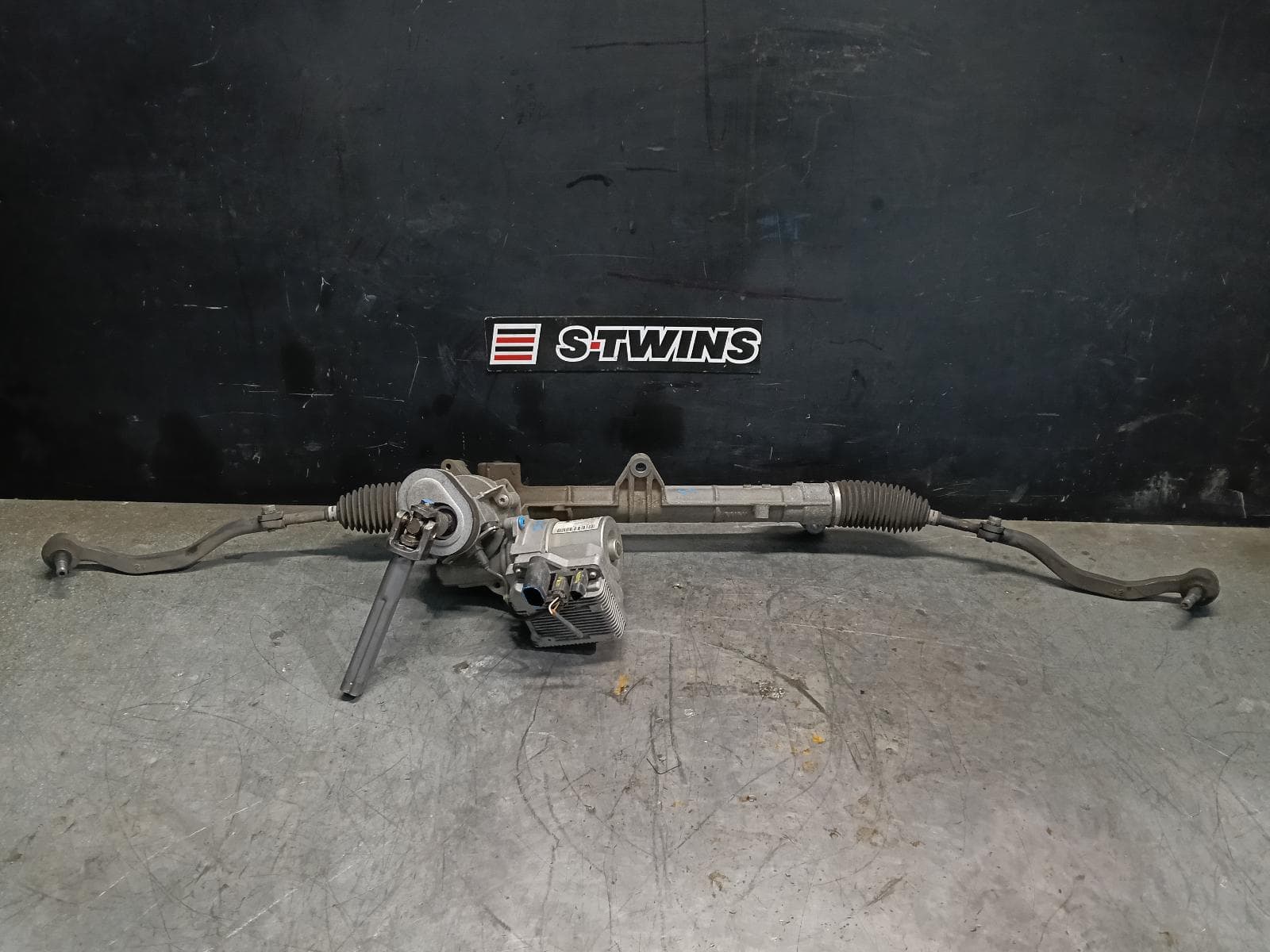 Used auto part listing image: 2013 MINI COOPER STEERING BOX RACK ELECTRIC TYPE, R60 COUNTRYMAN 01/11-12/16 0000414457
