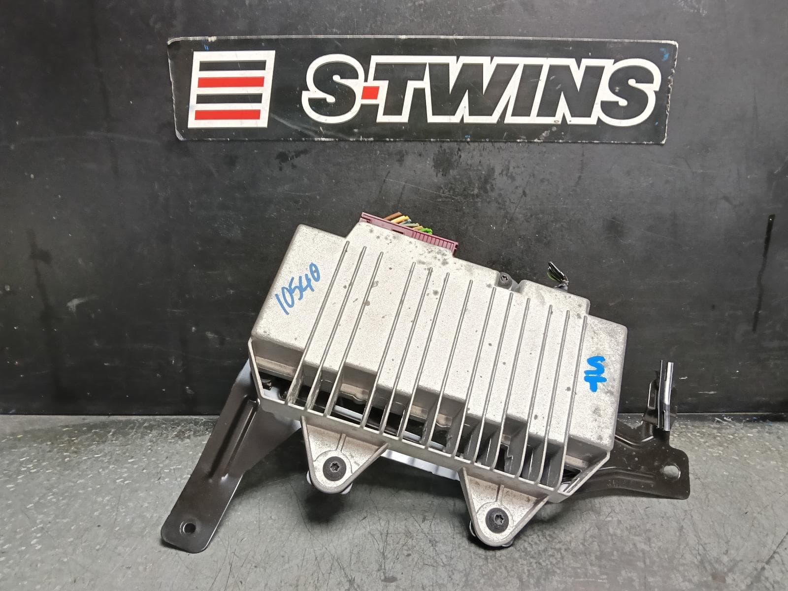 Used auto part listing image: 2015 PORSCHE MACAN AMPLIFIER, 95B, 06/14-07/18 0000416163