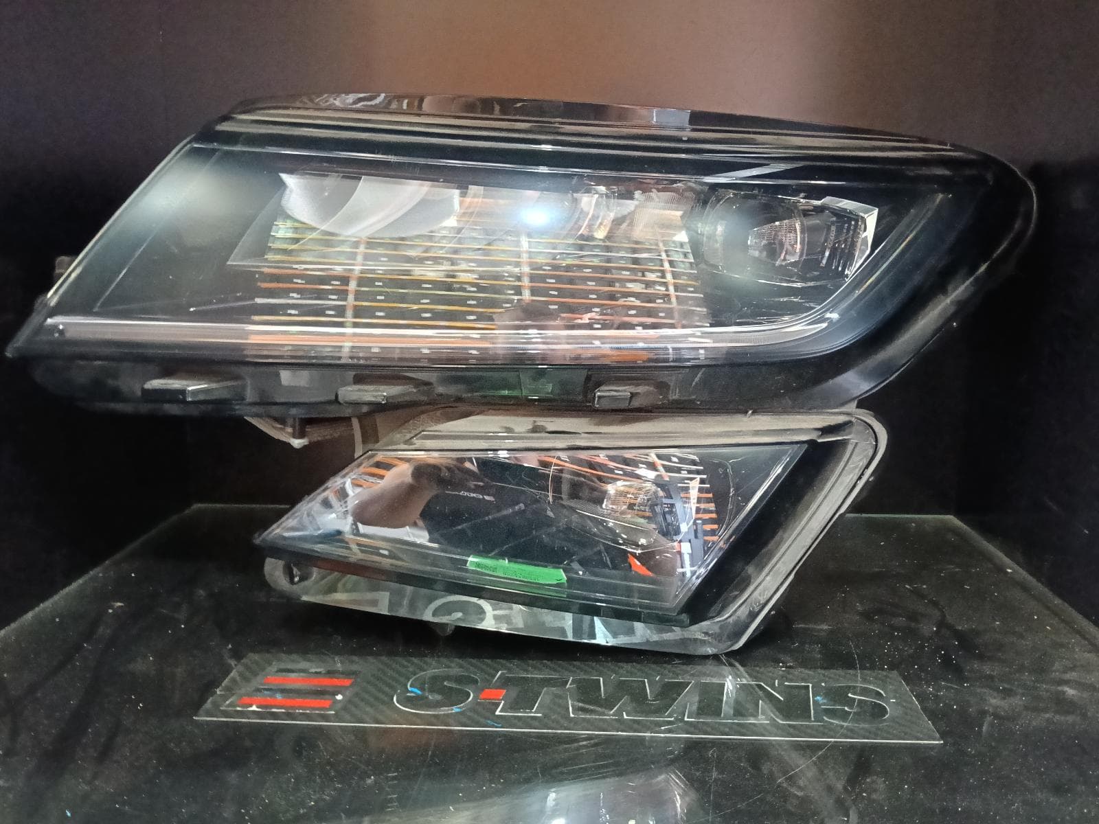 Used auto part listing image: 2019 SKODA KODIAQ LEFT HEADLAMP NS, LED TYPE, W/ FOG LAMP, 02/17-06/21 0000390949
