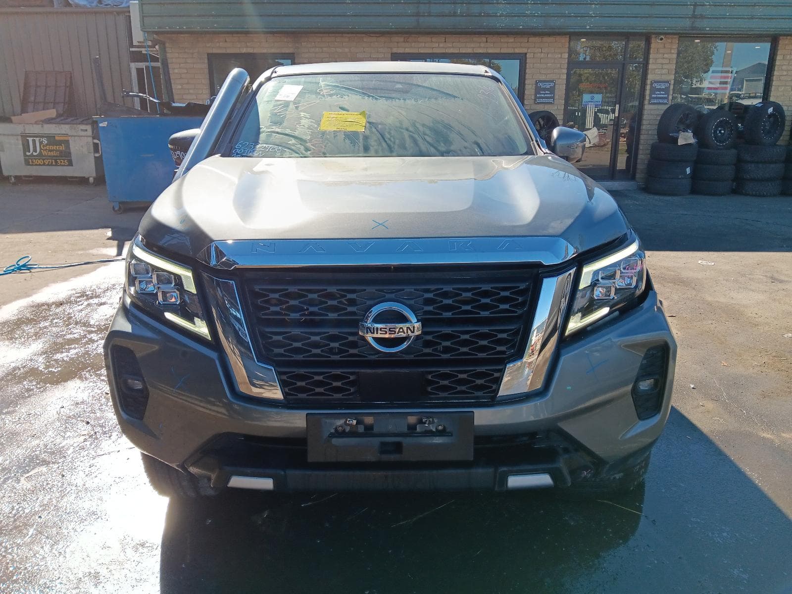 2021 NISSAN NAVARA 11