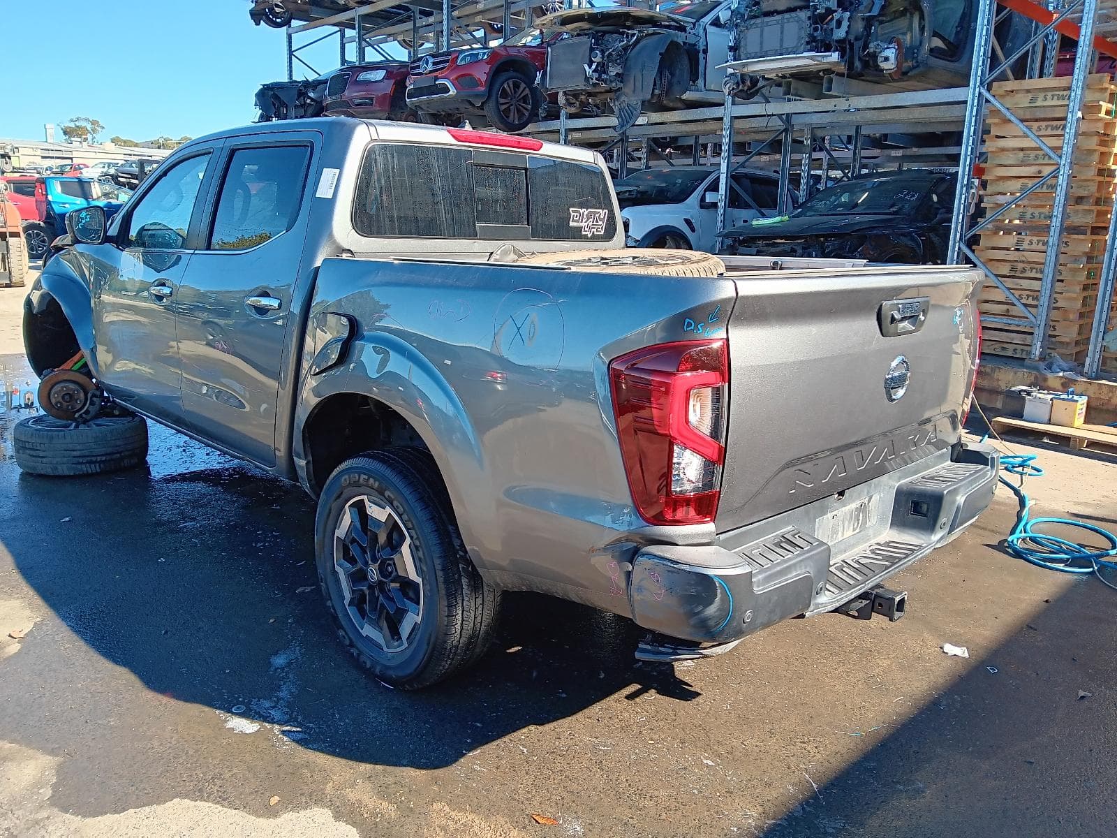 2021 NISSAN NAVARA 5