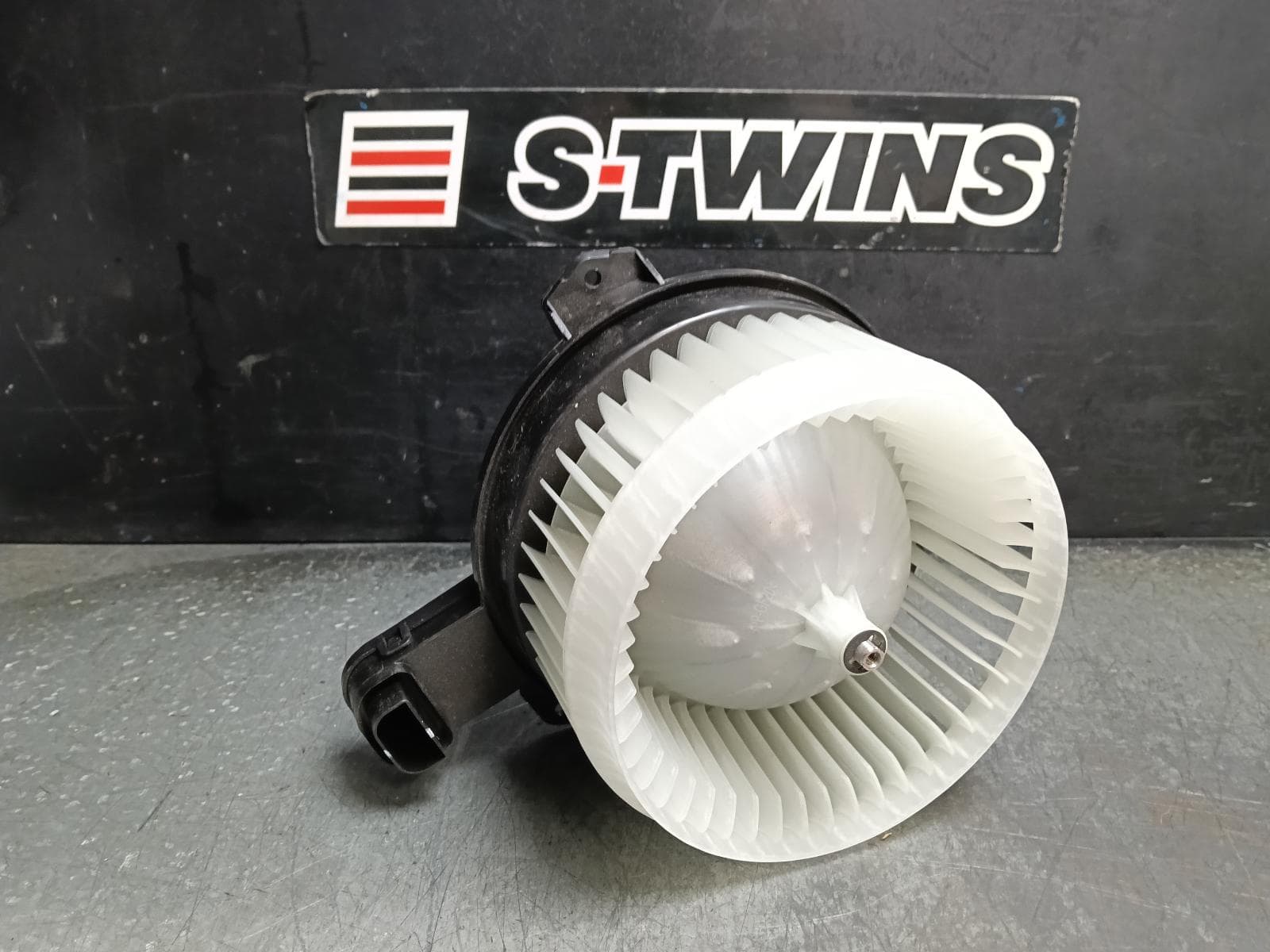 Used auto part listing image: 2023 HAVAL H6 HEATER FAN MOTOR B01/B03, 02/21- 0000416296
