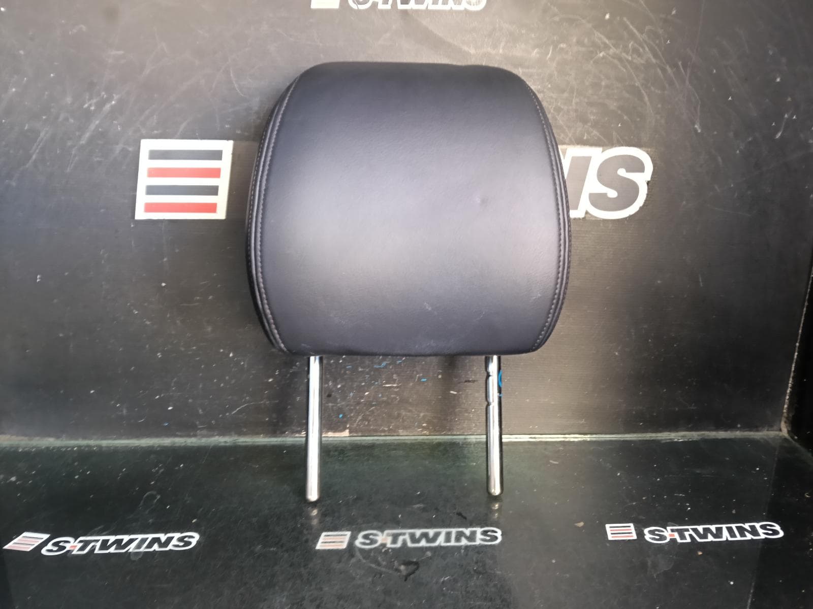Used auto part listing image: 2017 MAZDA CX9 HEADREST TC, LH FRONT, LEATHER, BLACK, 07/16-12/24 0000416279