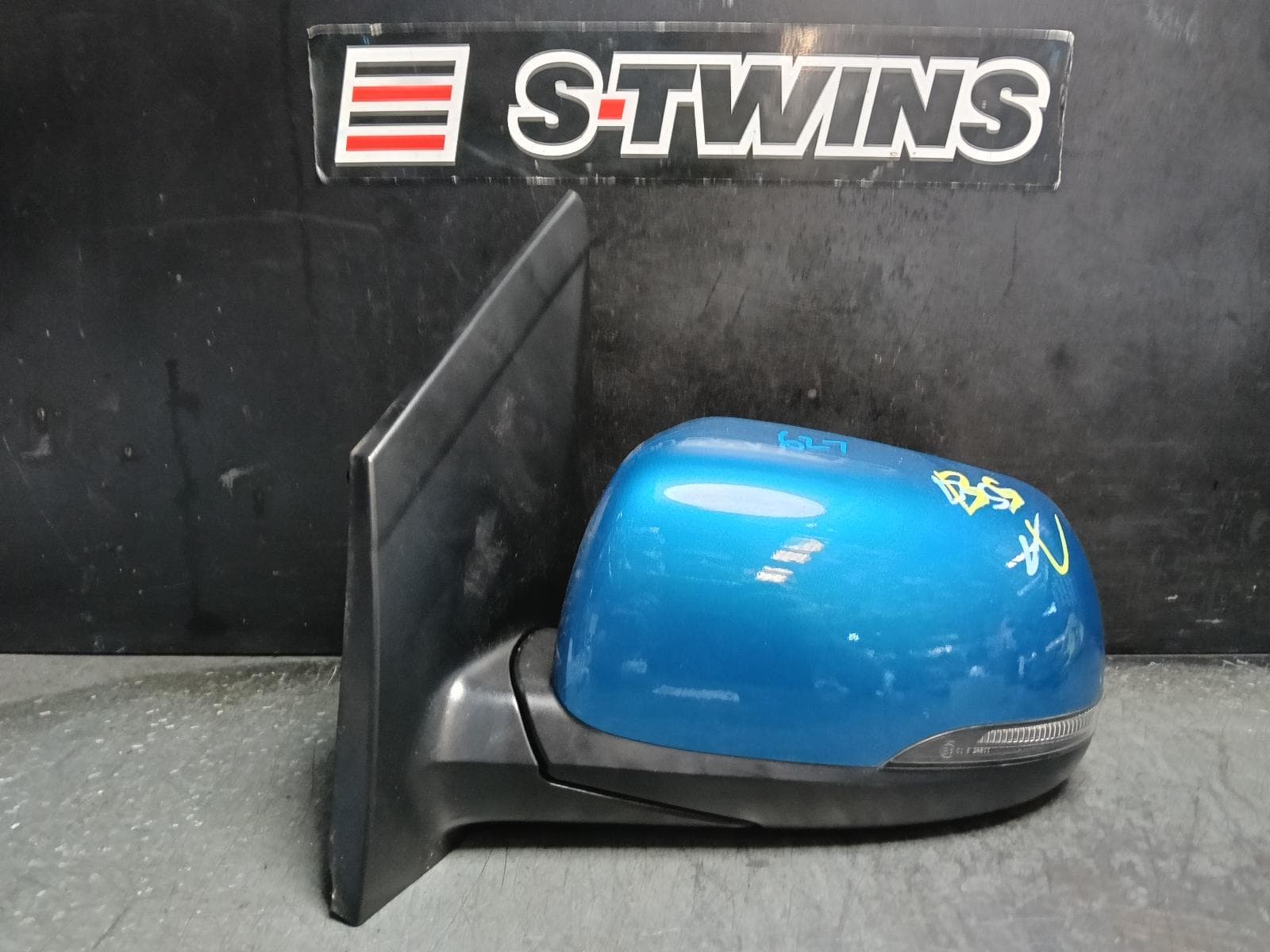 Used auto part listing image: 2024 KIA PICANTO LEFT DOOR MIRROR JA, W/ POWER FOLD, HEATED TYPE, 08/23- 0000416336