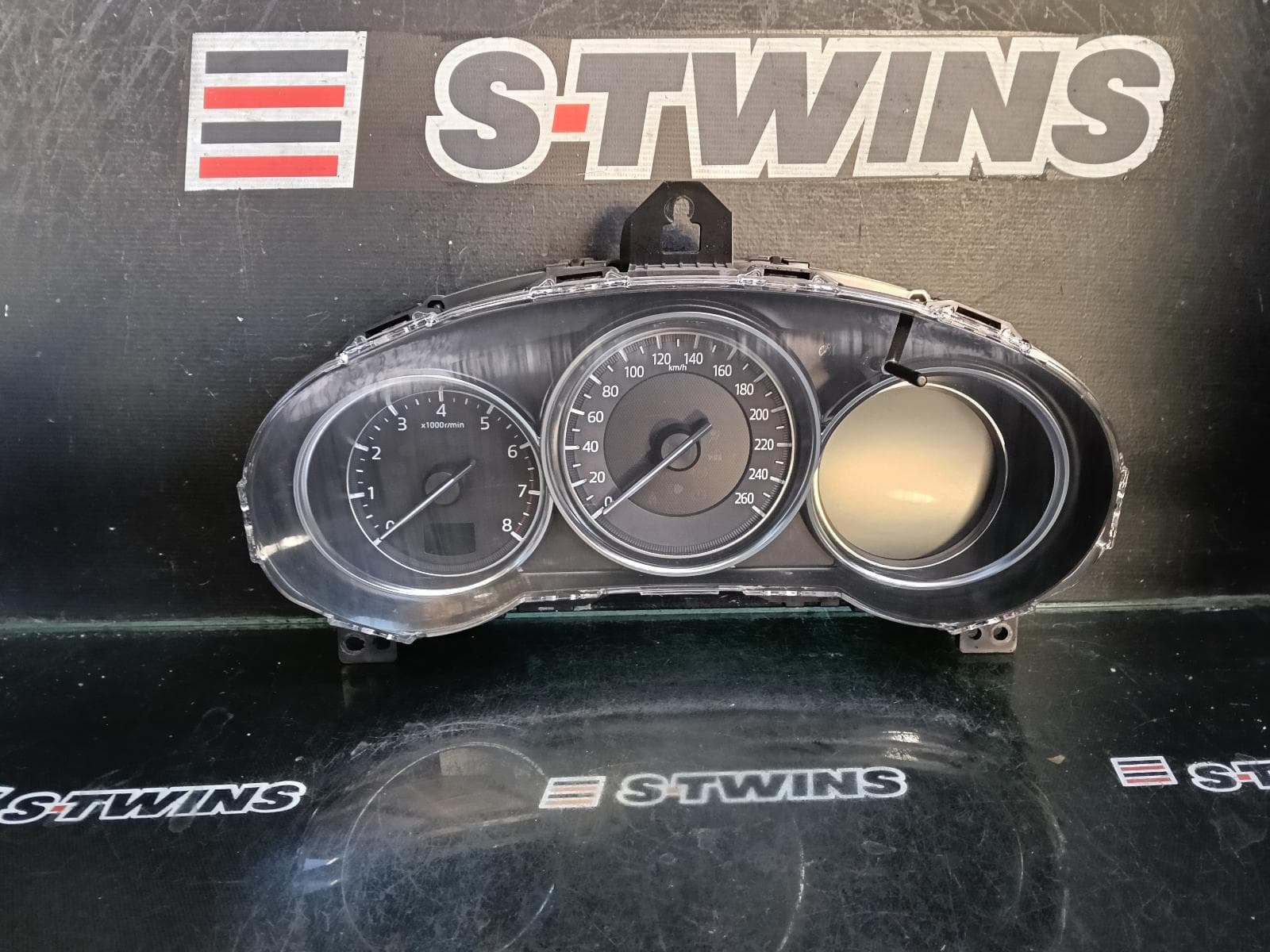 Used auto part listing image: 2017 MAZDA CX9 INSTRUMENTCLUSTER TC, INSTRUMENT CLUSTER, PETROL, AUTO T/M, AZAMI, 07/16-12/18 0000416272