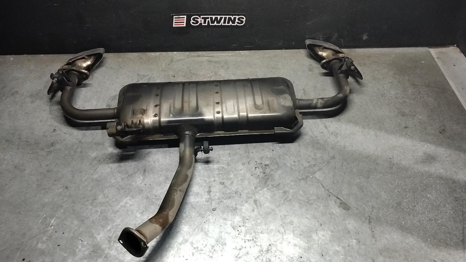 Used auto part listing image: 2015 LEXUS NX MUFFLER AGZ/AYZ 02/14-12/21 0000416447