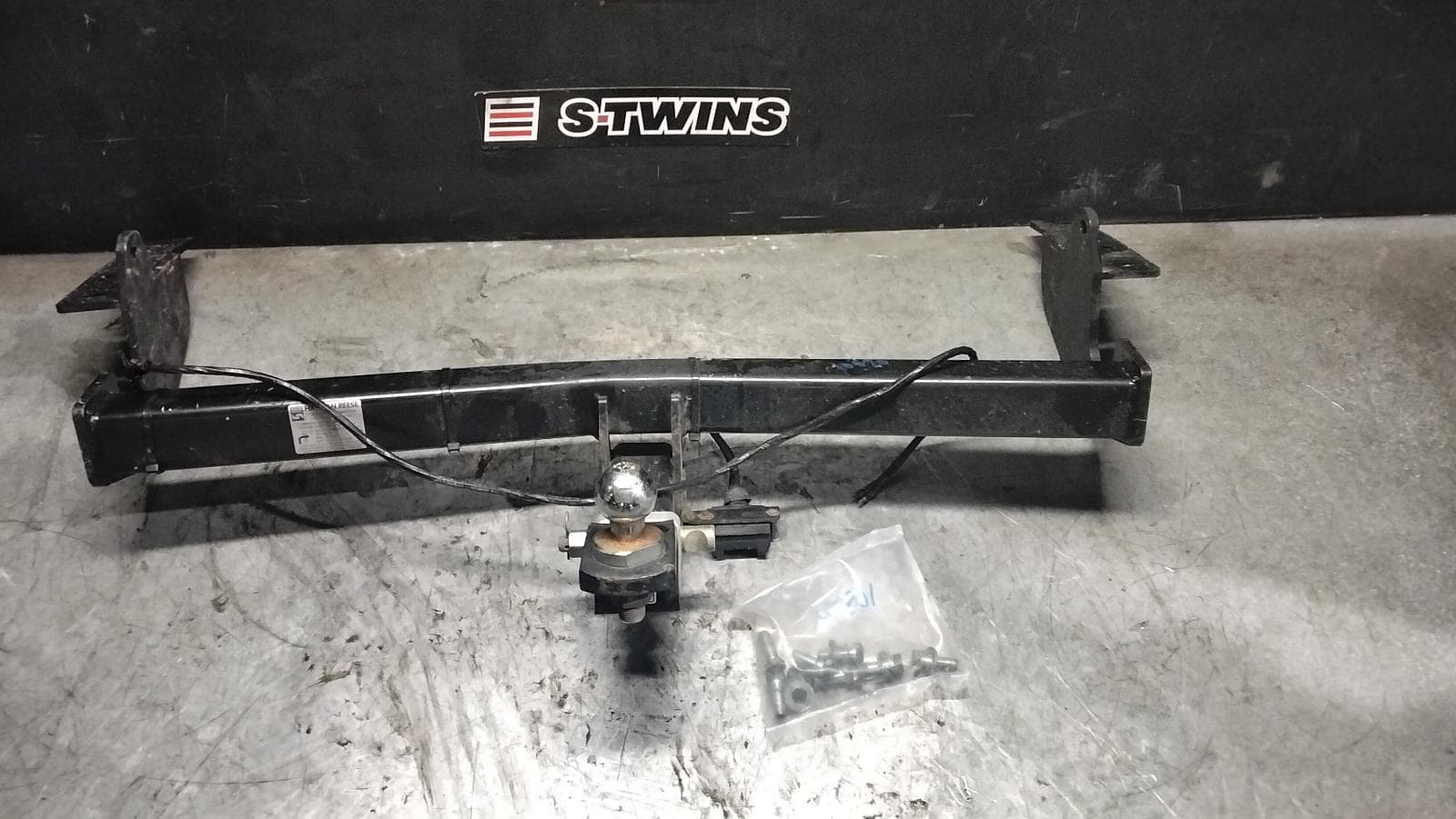 Used auto part listing image: 2015 NISSAN XTRAIL TOWBAR T32, 02/14-07/22 0000412209