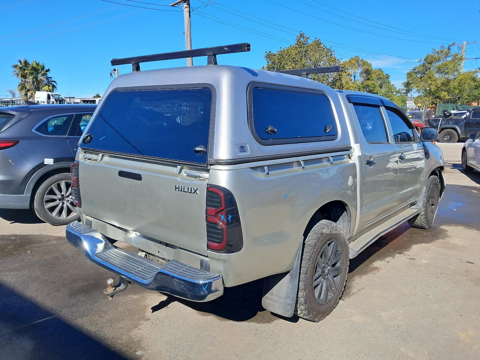 2013 TOYOTA HILUX 5