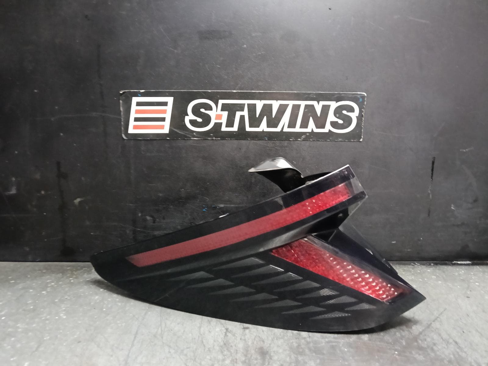 Used auto part listing image: 2023 HYUNDAI TUCSON LEFT TAILLIGHT NX4, IN BODY, W/ LED TYPE, 02/21- 0000416465