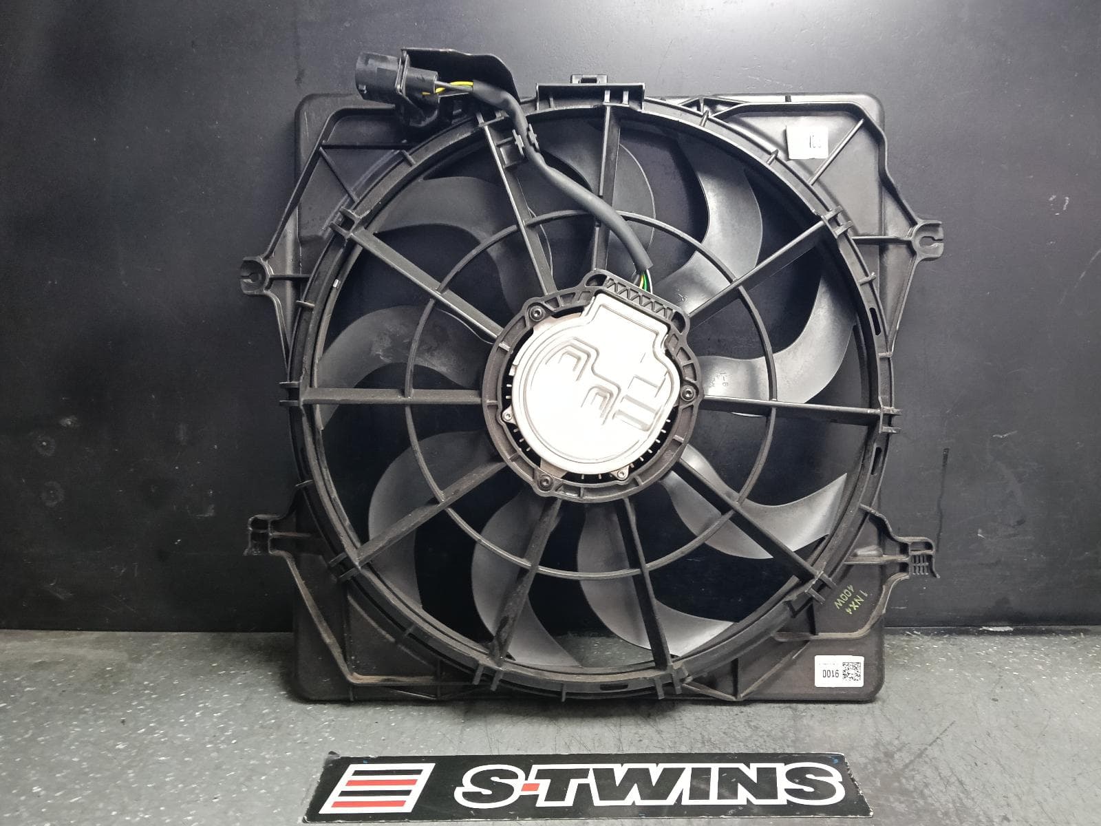 Used auto part listing image: 2023 HYUNDAI TUCSON FAN RADIATOR FAN, 2.0, D4HD CODE, TURBO, DIESEL, 400W, NX4, 02/21-01/24 0000416457