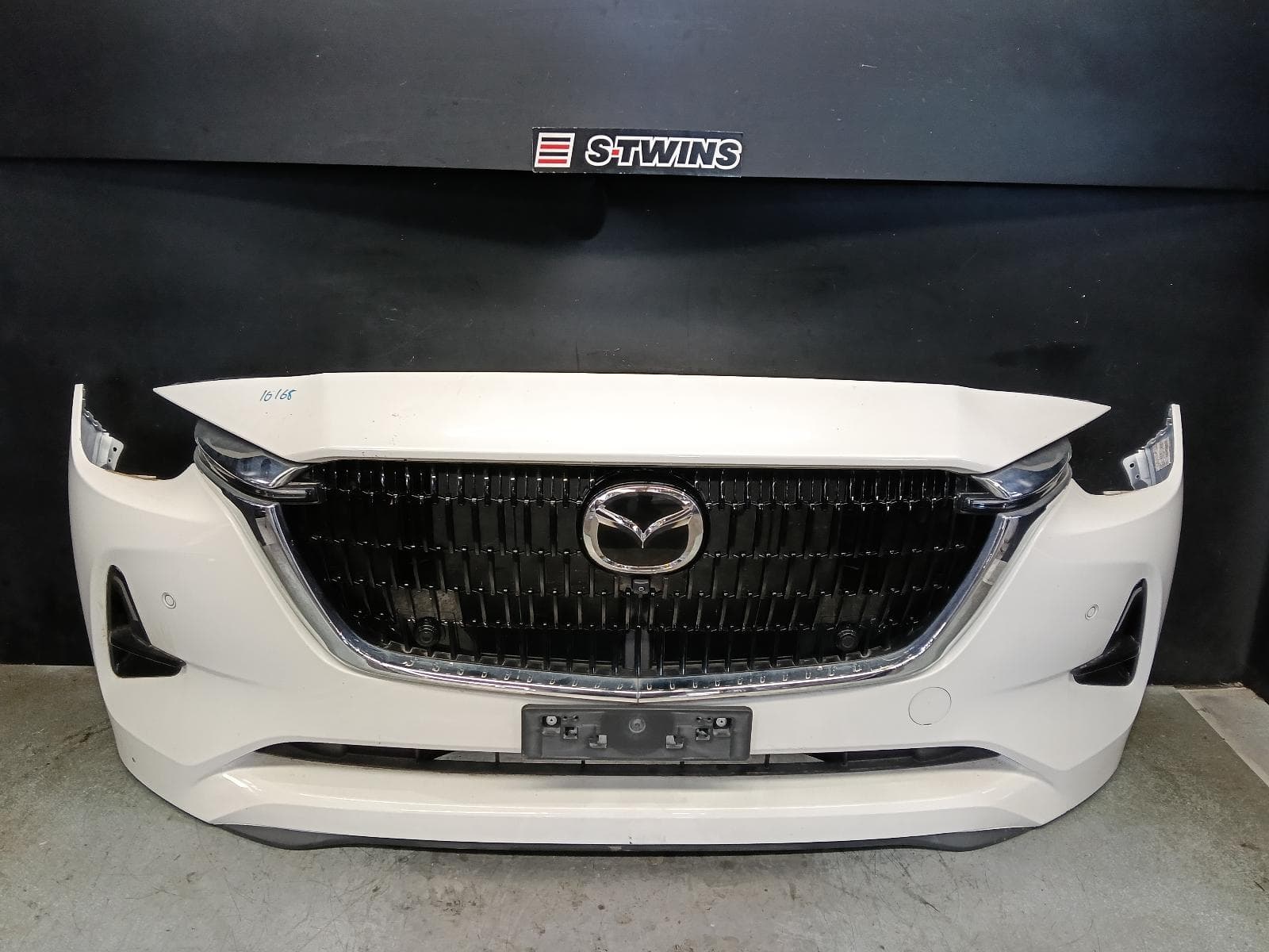 Used auto part listing image: 2024 MAZDA CX60 FRONT BUMPER KH, BUMPER BAR, GT/AZAMI/HOMURA/TAKAMI, 04/22- 0000416390