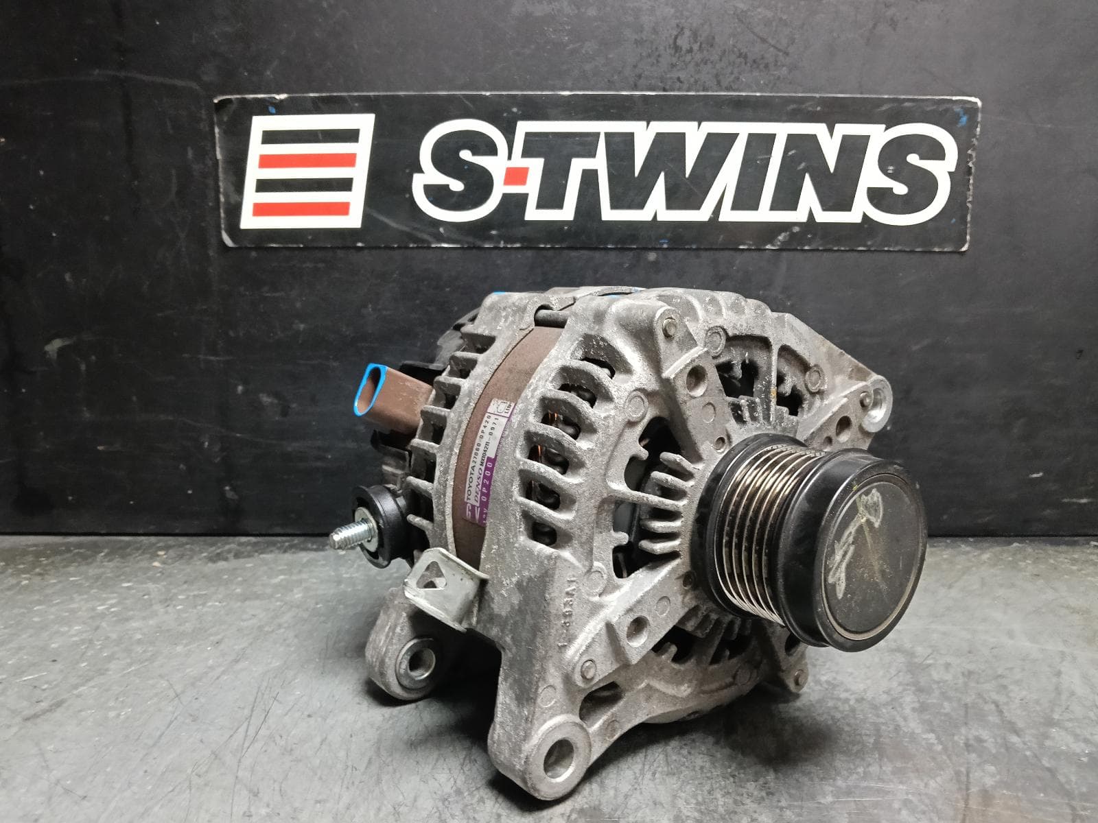 Used auto part listing image: 2018 TOYOTA KLUGER ALTERNATOR PETROL, 3.5, 2GR-FKS, GSU50/GSU55, 11/16-02/21 0000416651