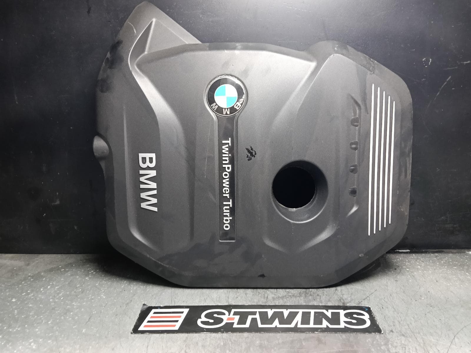 Used auto part listing image: 2018 BMW 3 SERIES ENGINE COVER PETROL, 2.0, 320i/328i/330i, B48/B48O/B48M, F30/F31/F34, 07/15- 0000416727