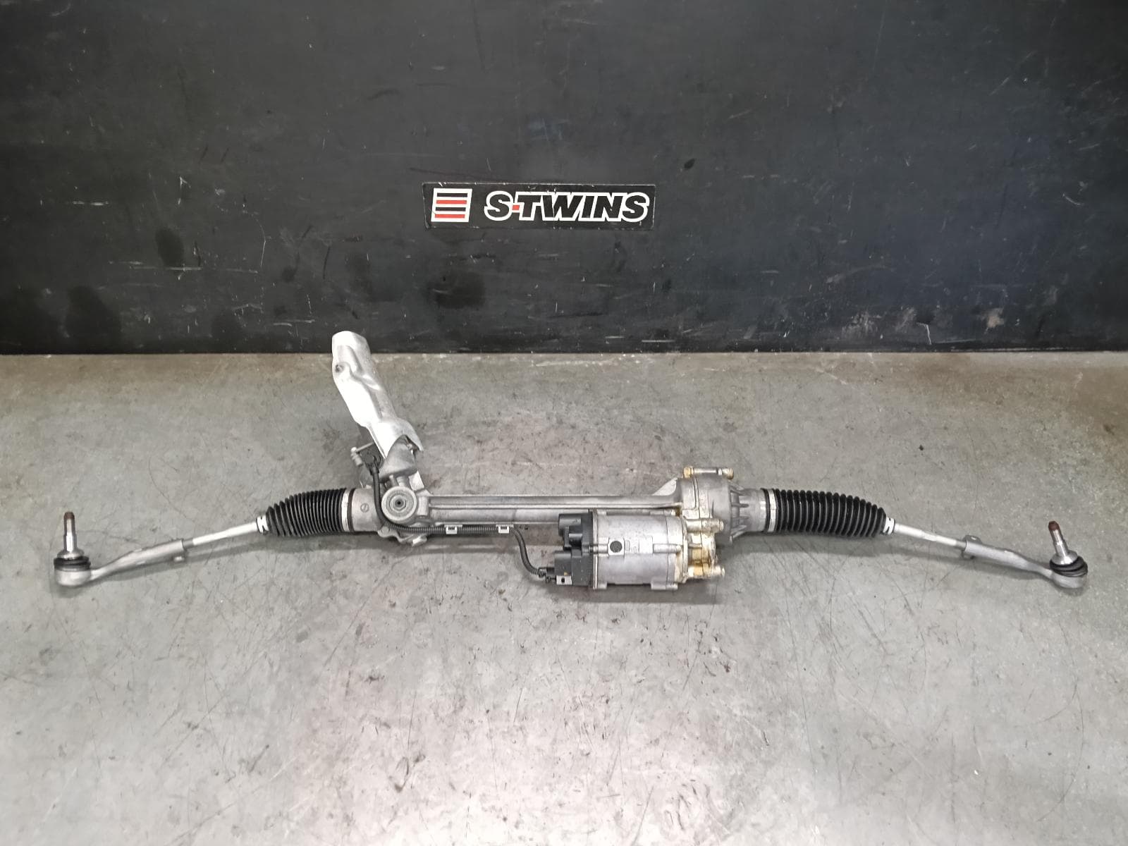 Used auto part listing image: 2018 BMW 3 SERIES STEERING BOX RACK F30/F31/F34, ELECTRIC TYPE, PETROL, 2.0, TURBO, B48O CODE (B48B20O0), 330i, 07/15-01/19 0000416744