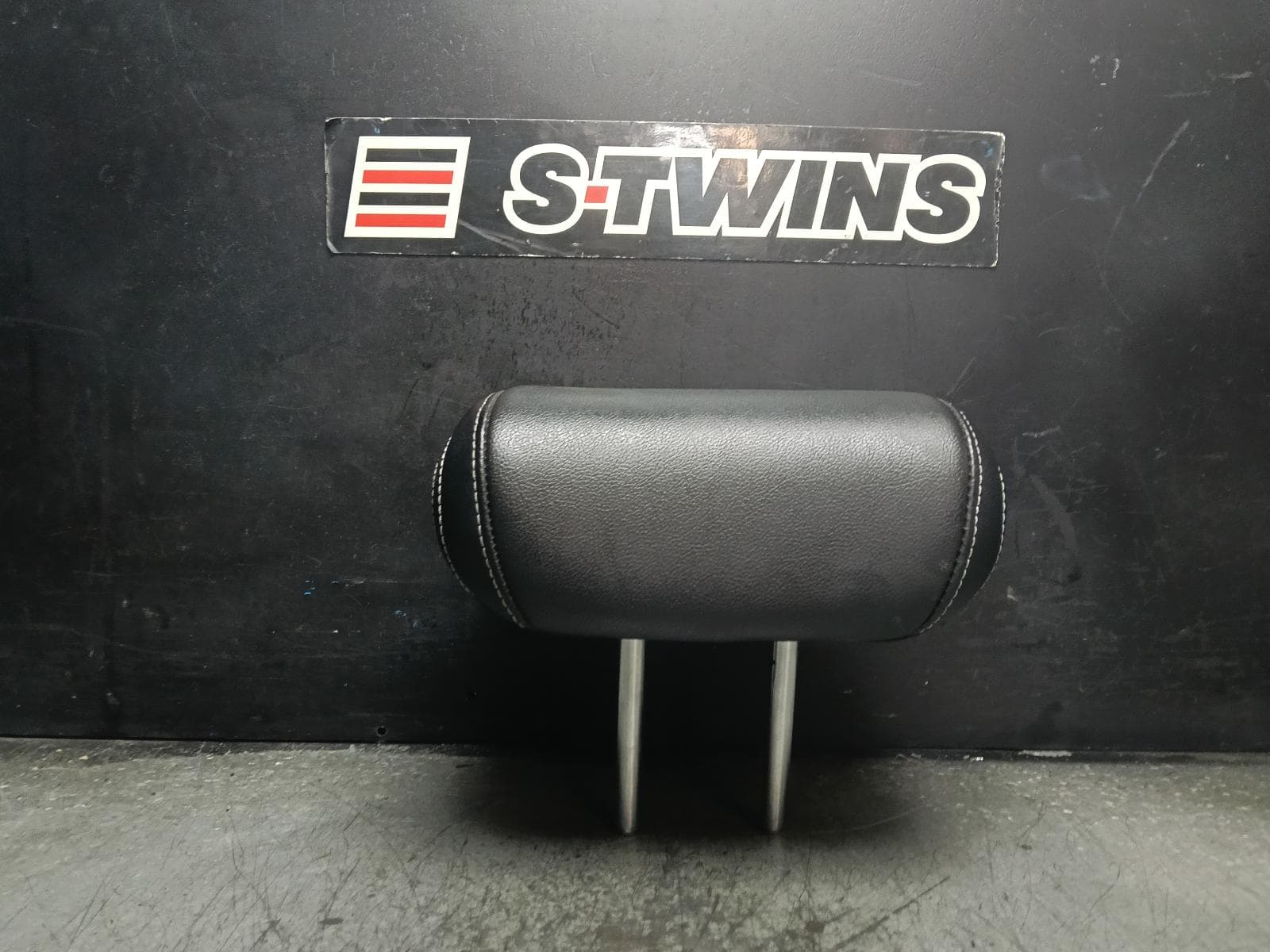 Used auto part listing image: 2023 RENAULT KALEOS HEADREST XZG, 05/16- 0000399694