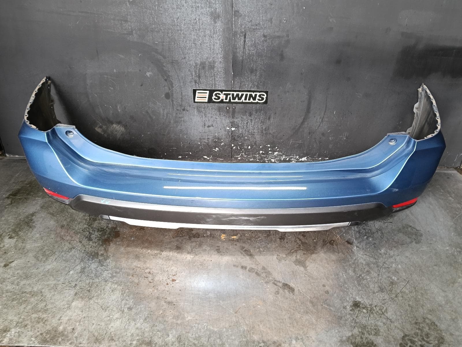 Used auto part listing image: 2020 NISSAN XTRAIL REAR BUMPER BUMPER BAR (UPPER & LOWER), T32, 02/17-07/22 0000392258