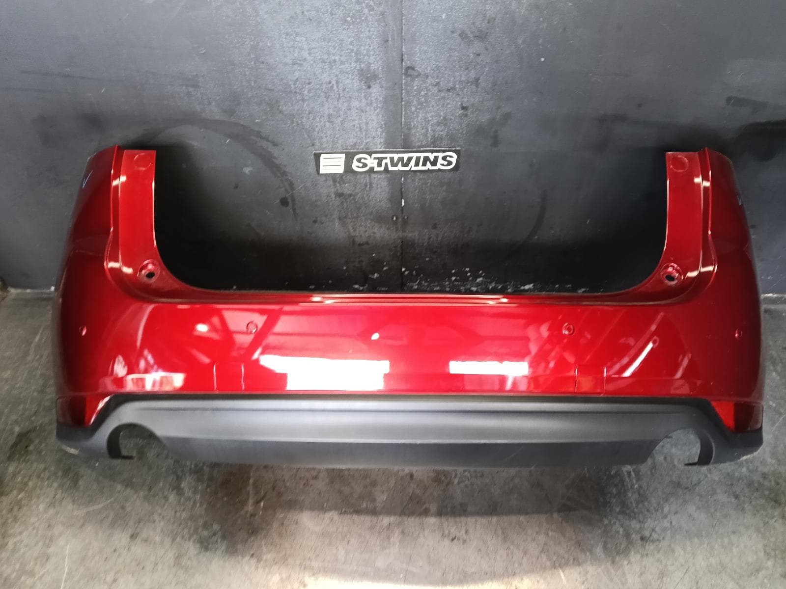 Used auto part listing image: 2017 MAZDA CX5 REAR BUMPER BUMPER BAR, W/ PARK SENSOR TYPE, KF, 02/17-08/21 0000389534