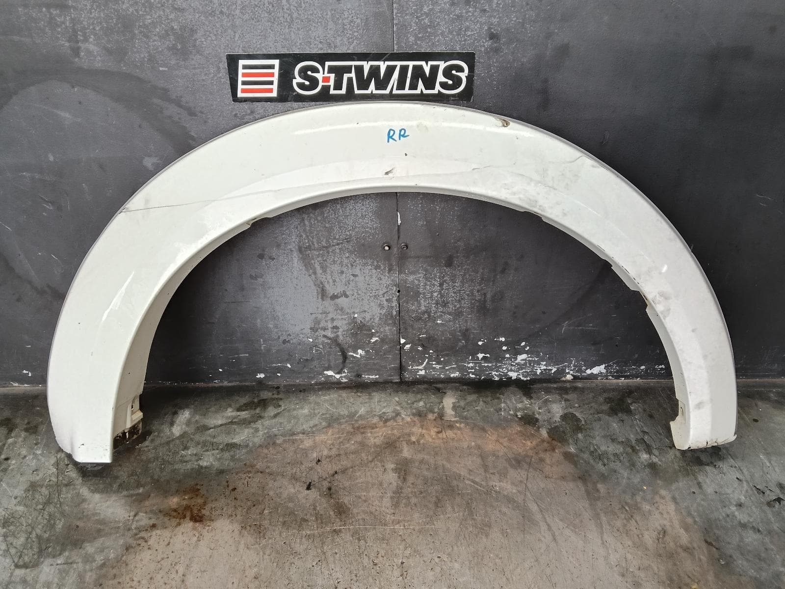 Used auto part listing image: 2013 MITSUBISHI TRITON WHEEL ARCH FLARE RH REAR, MN, 07/06-04/15 0000388898