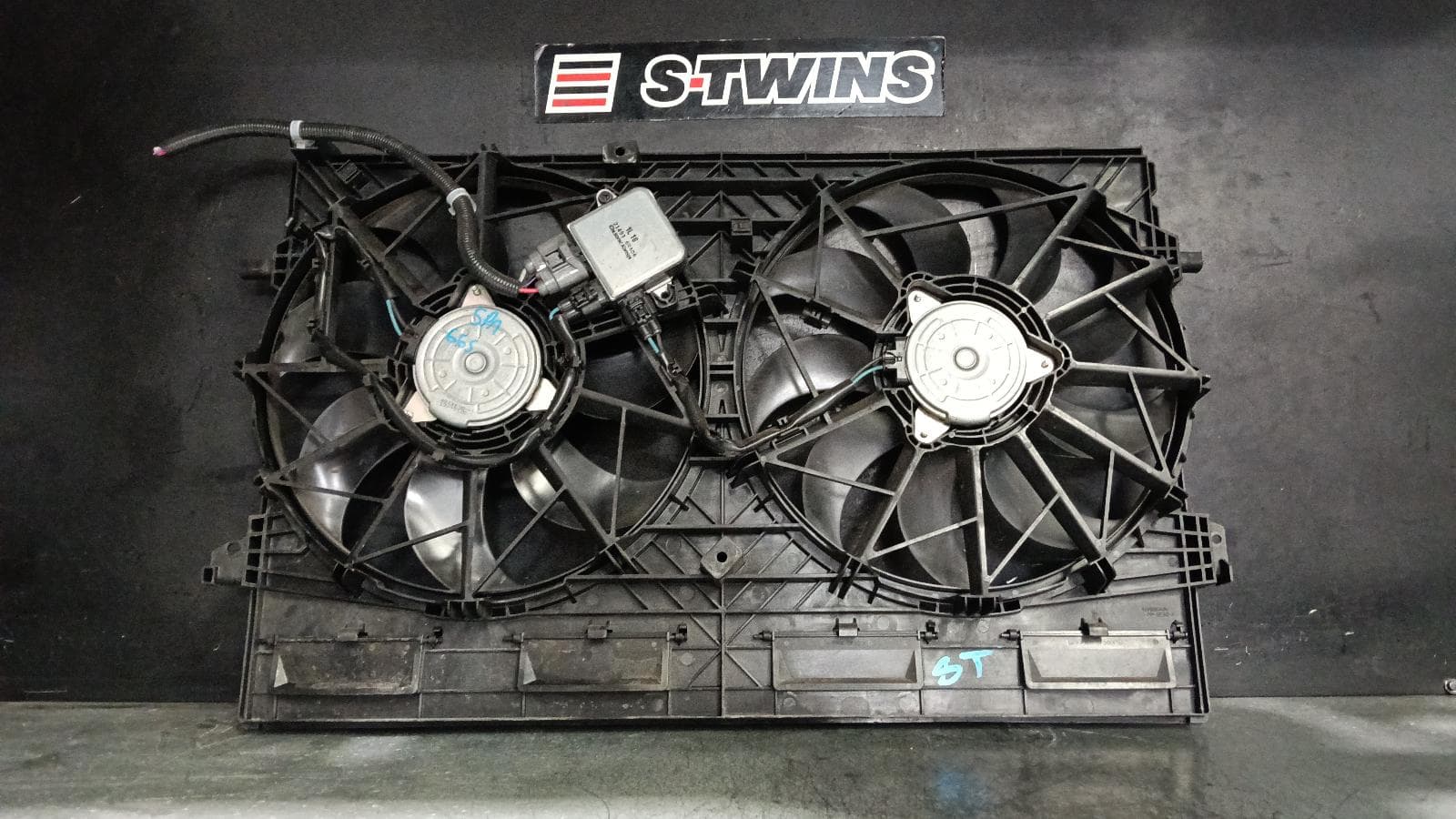 Used auto part listing image: 2022 MITSUBISHI OUTLANDER FAN DUAL FAN ASSY, PETROL, 2.5, PR25, ZM, 08/21- 0000402489