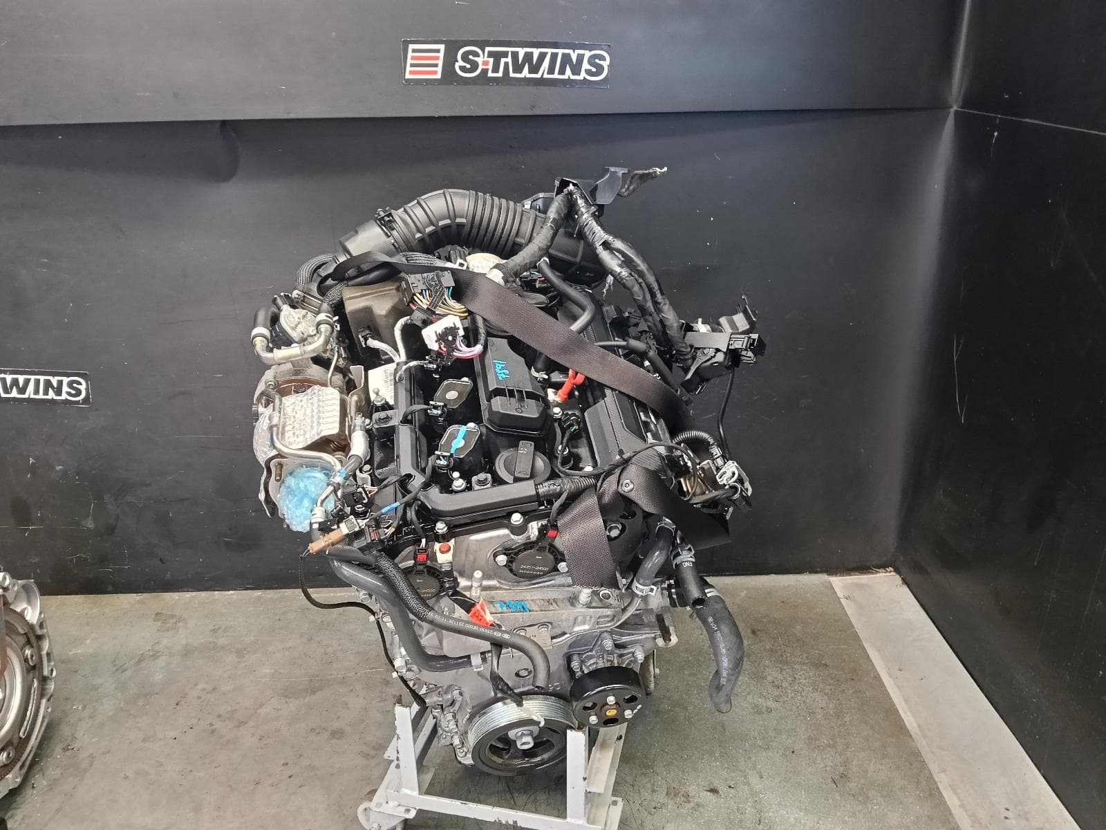 Used auto part listing image: 2023 HYUNDAI KONA ENGINE SX2, PETROL, 1.6, G4FJ, TURBO, 04/23- 0000416928