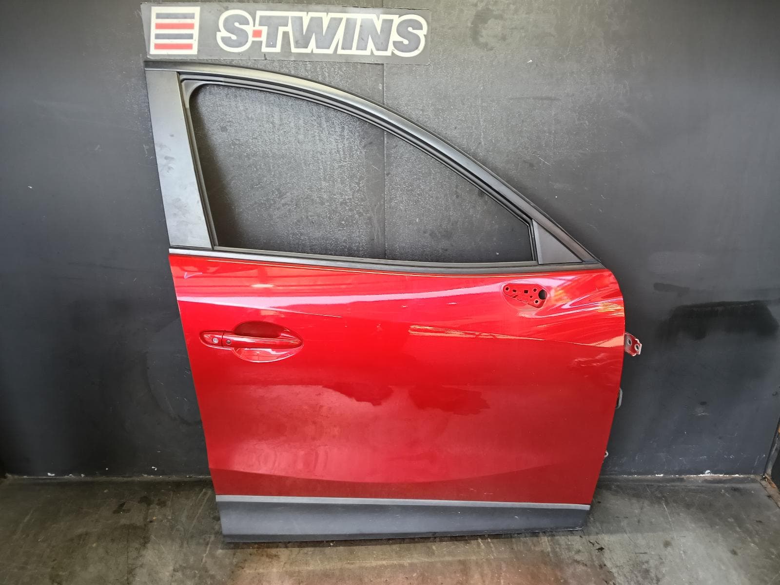 Used auto part listing image: 2015 MAZDA CX5 RIGHT FRONT DOOR KE, 02/12-01/17 0000389340