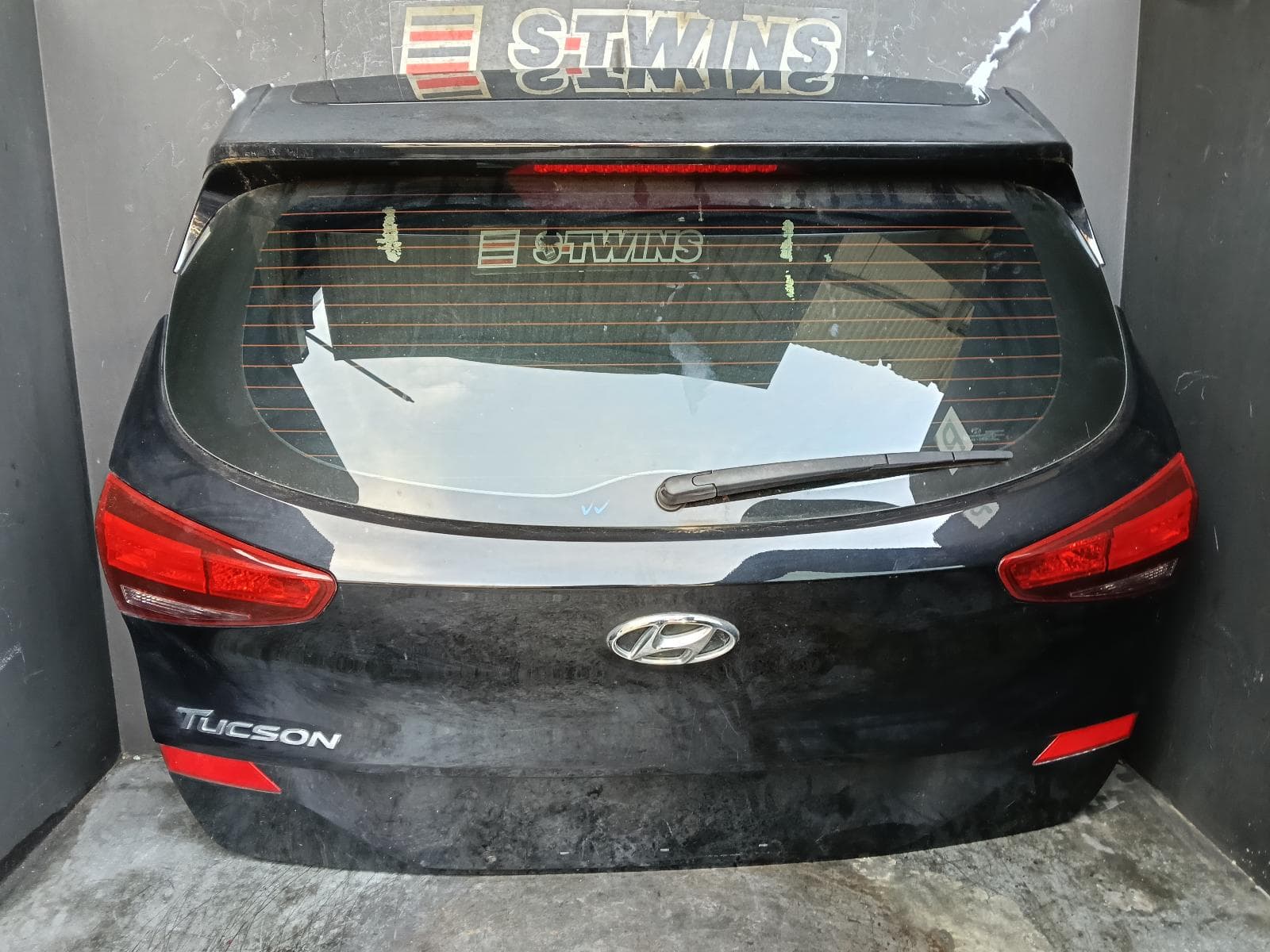 Used auto part listing image: 2020 HYUNDAI TUCSON BOOTLID TAILGATE TAILGATE, TL, ACTIVE X/GO/ELITE, NON POWER OPERATED TYPE, 06/18-01/21 0000389993