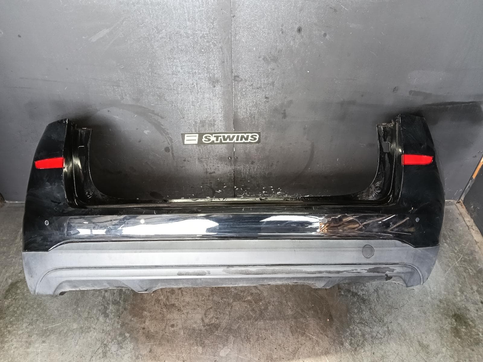 Used auto part listing image: 2020 HYUNDAI TUCSON REAR BUMPER BUMPER BAR (2 PIECE), TL, ACTIVE X/ELITE/SE, W/ PARK SENSOR TYPE, 06/18-01/21 0000390016