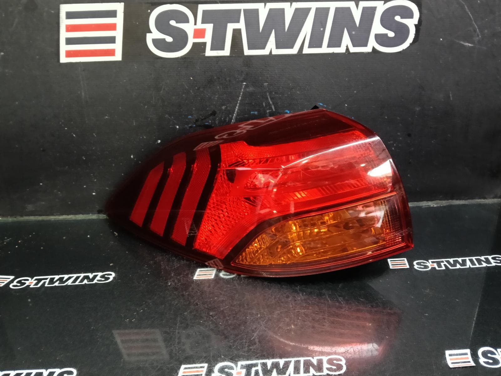Used auto part listing image: 2020 HYUNDAI TUCSON LEFT TAILLIGHT IN BODY, TL, ACTIVE X/GO/ELITE, NON LED TYPE, 06/18-01/21 0000390343