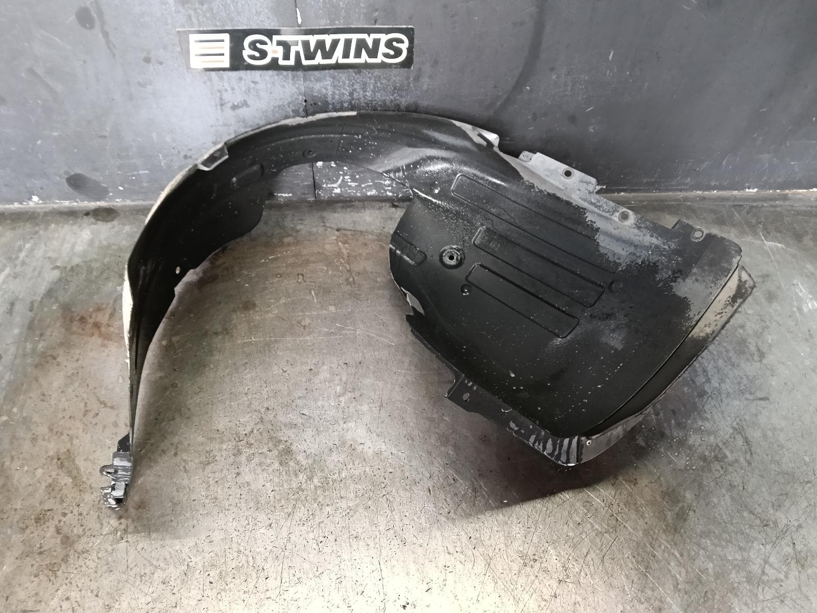 Used auto part listing image: 2019 KIA CERATO RIGHT GUARD LINER FRONT, BD, HATCH, 09/18-03/21 0000390193