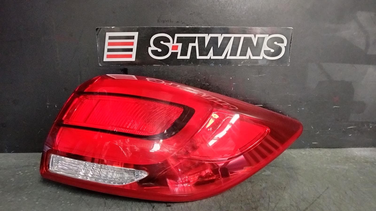 Used auto part listing image: 2014 KIA SPORTAGE RIGHT TAILLIGHT SL, IN BODY, Si/SLi/PREMIUM, 02/14-10/15 0000392509