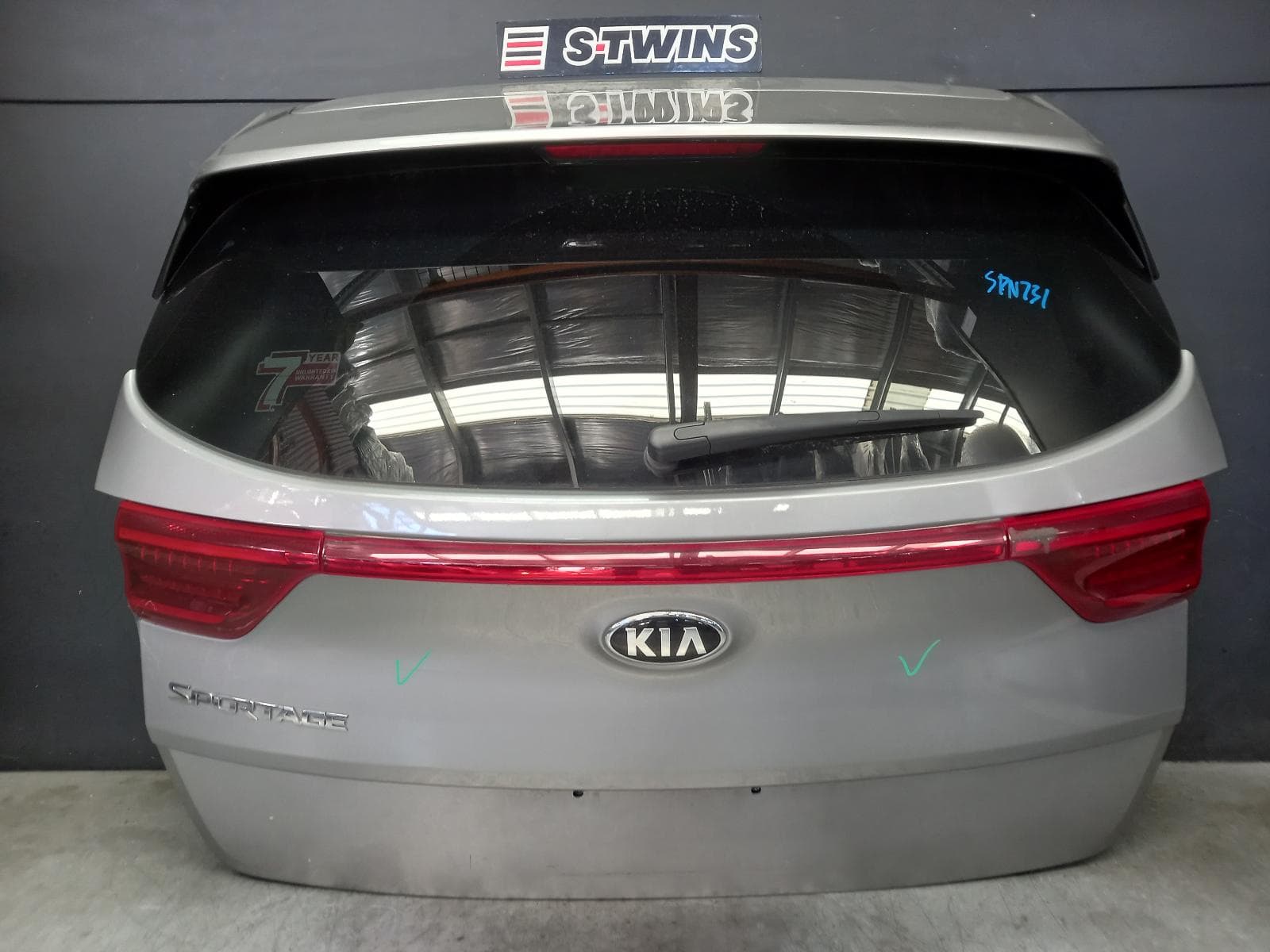 Used auto part listing image: 2018 KIA SPORTAGE BOOTLID TAILGATE TAILGATE, QL, NON POWER LIFTGATE TYPE, 10/15-08/21 0000392834