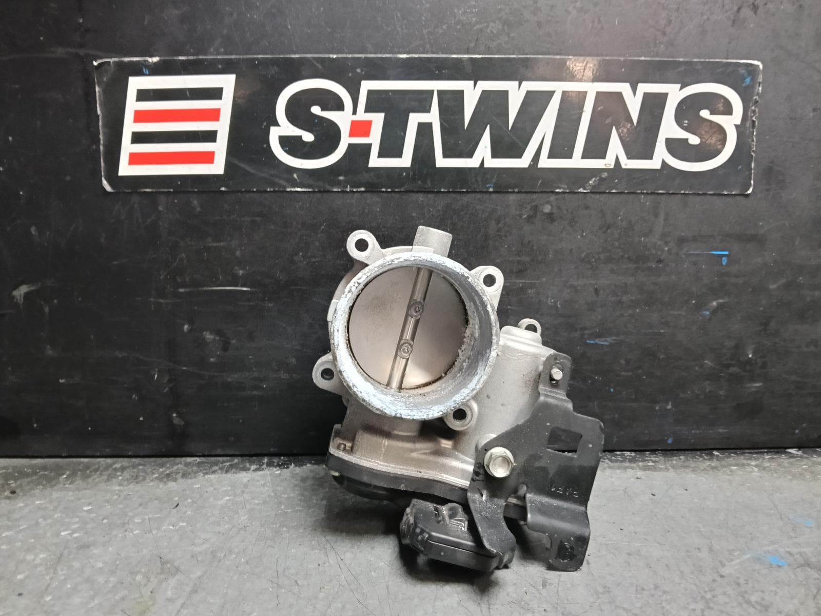 Used auto part listing image: 2022 MAZDA CX30 THROTTLE BODY 2.5, PY, PETROL, DM, 10/19- 0000417016