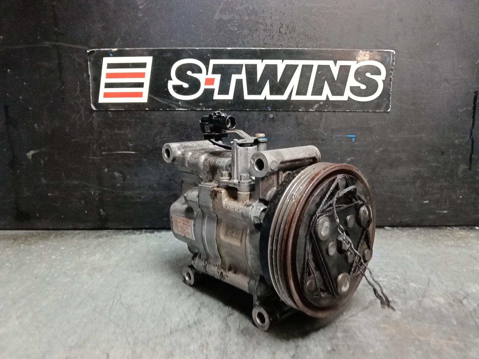 Used auto part listing image: 2008 SUZUKI SWIFT A C COMPRESSOR RS416, 1.6, M16A, 09/06-12/10 0000417297