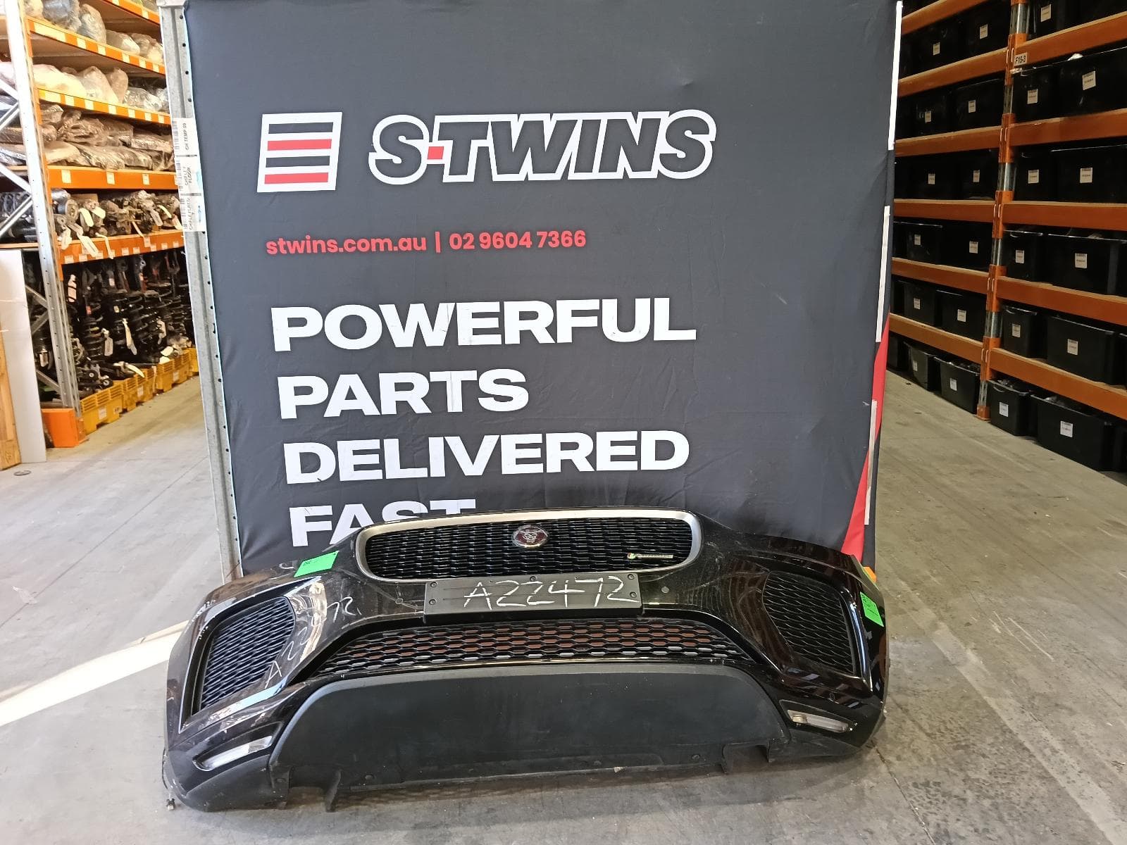 Used auto part listing image: 2018 JAGUAR E PACE FRONT BUMPER X540, BUMPER BAR, R-DYNAMIC, 11/17-09/20 0000402888