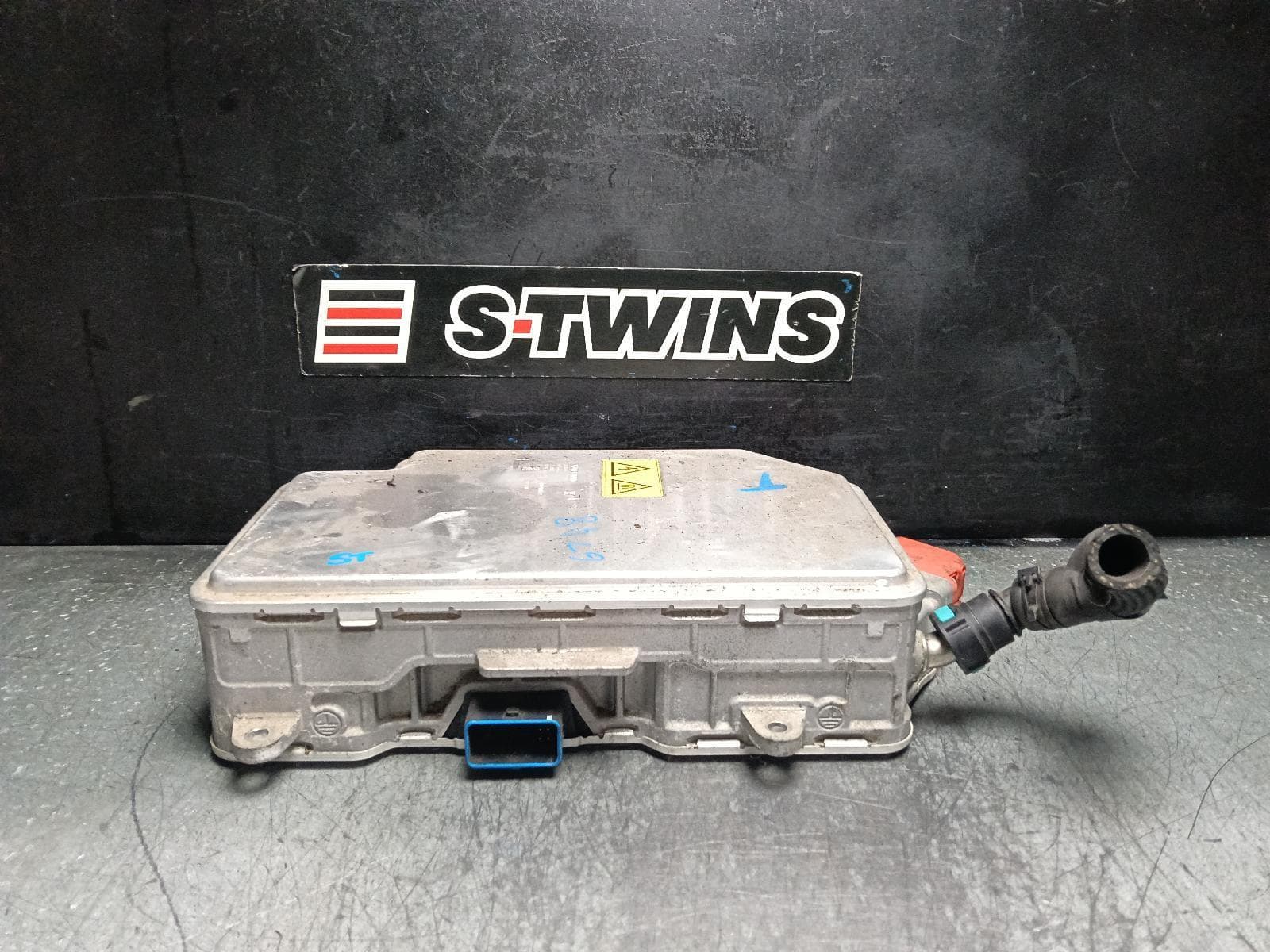 Used auto part listing image: 2023 POLESTAR 2 INVERTER 534, EV ELECTRIC DRIVE CONVERTER, 08/21- 0000408360