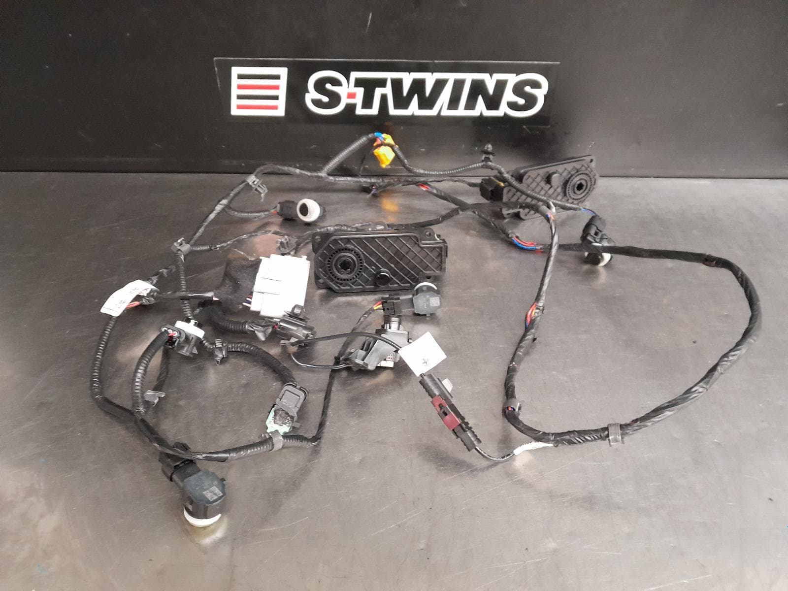 Used auto part listing image: 2023 HYUNDAI KONA WIRE HARNESS SX2, 03/23- 0000268947