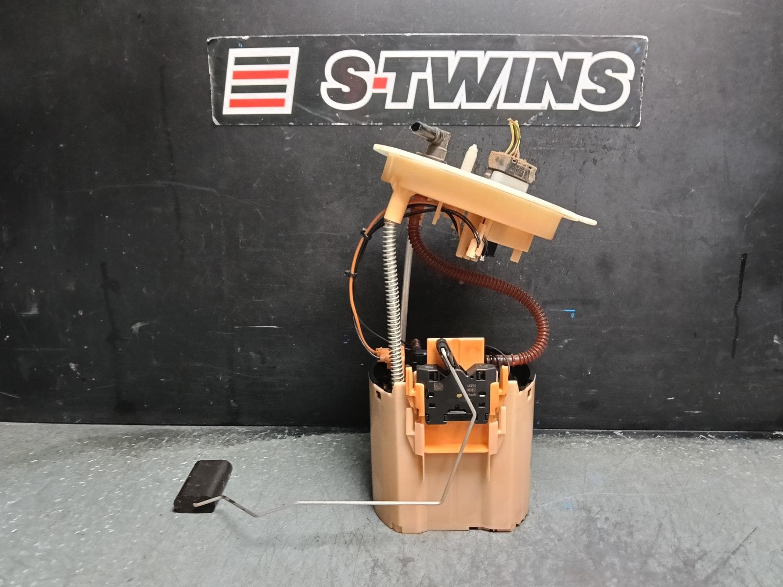 2020 VOLVO XC40 FUEL PUMP PETROL, 2.0, TURBO, B4204T47, IN TANK (PUMP & SENDER), 02/18-06/20 0000417630