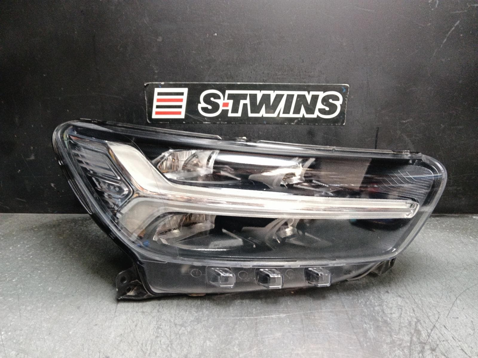 2020 VOLVO XC40 RIGHT HEADLAMP W/ LED, ADAPTIVE TYPE, 02/18-05/22 0000417633