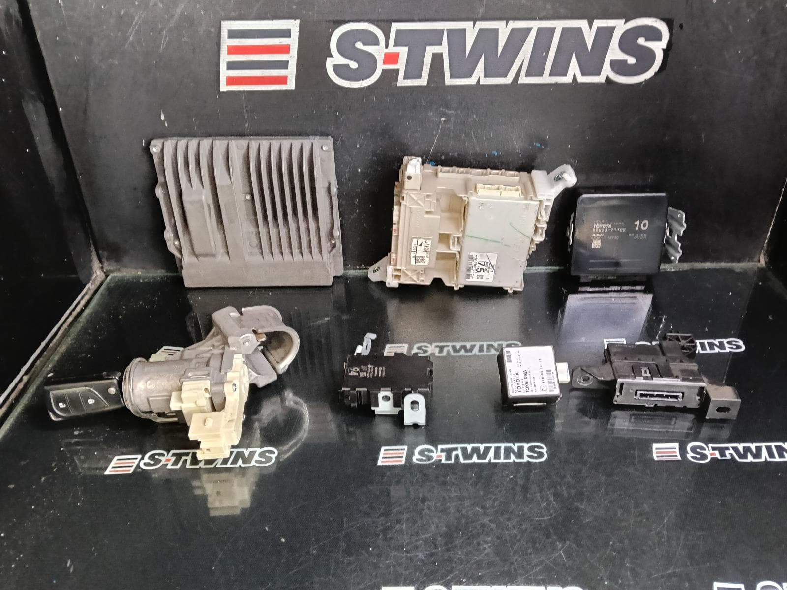 2019 TOYOTA HILUX ENGINE ECU, 2.8, 1GD-FTV, DIESEL, AUTO, P/N 89661FAF80, SEC SET (ECU/IMM/READER/KEY), 05/19-05/20 0000417586
